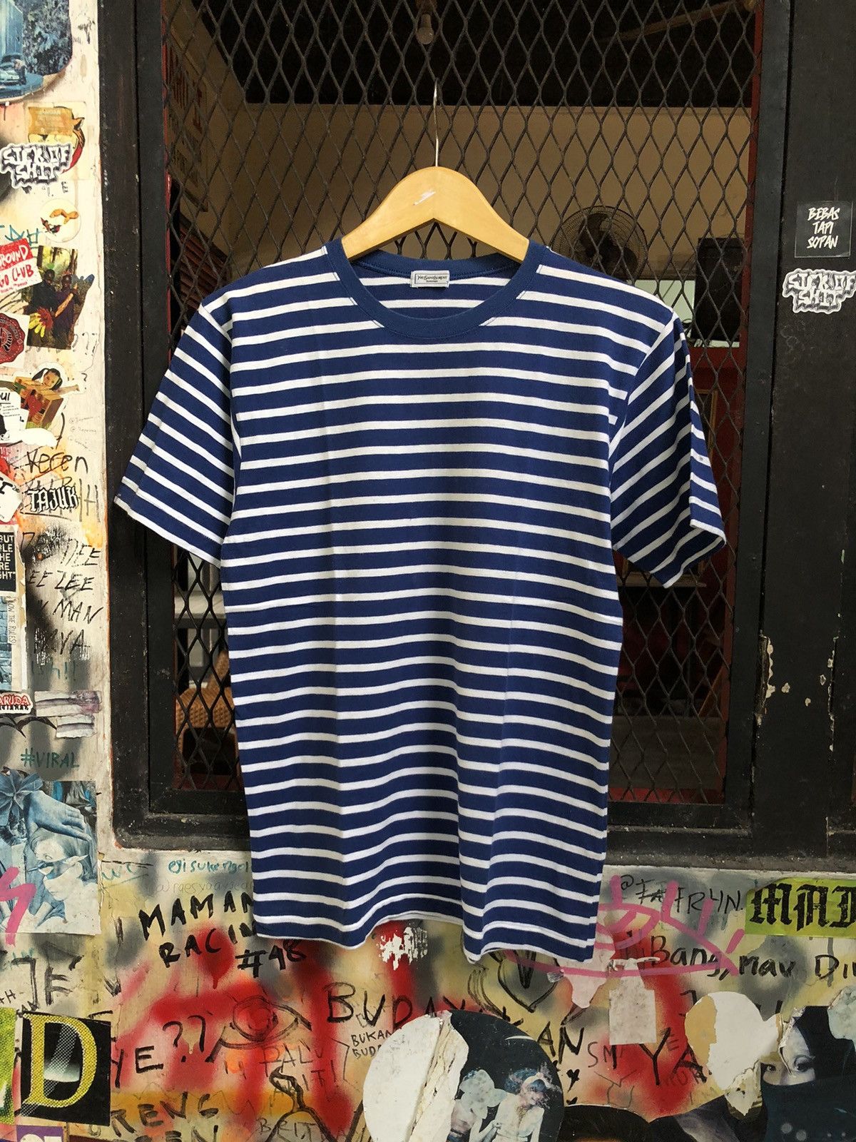 Yves Saint Laurent YVES SAINT LAURENT STRIPED SHIRT Size US M / EU 48-50 / 2 - 1 Thumbnail