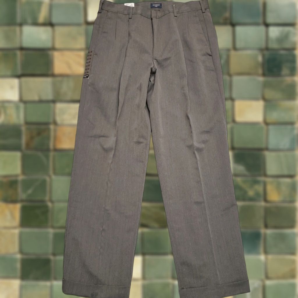 Dockers Dockers Pants Adult 36x32 Gray Dress Pleated Relaxed Cuffed Belt Loops Zip Straight Leg Solid Mens Size US 36 / EU 52 - 1 Thumbnail