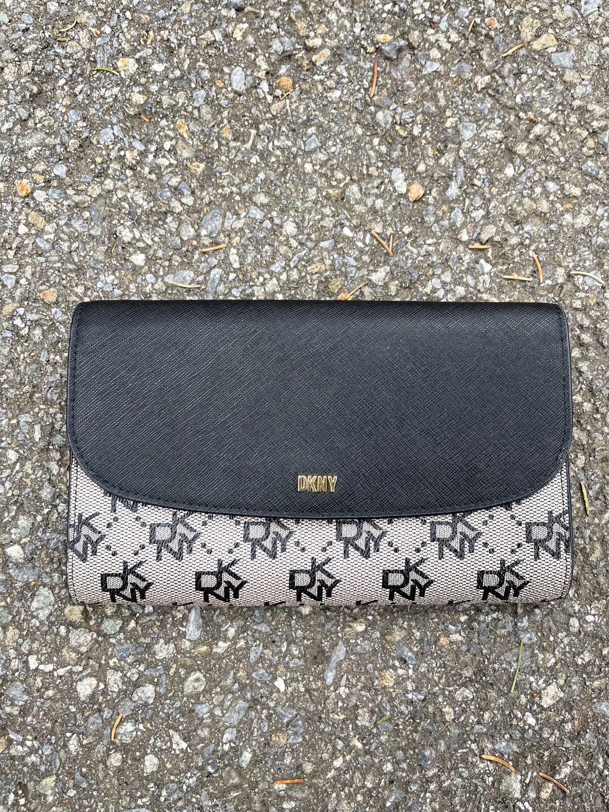 DKNY DKNY monogramm wallet mirror inside Size ONE SIZE - 1 Preview