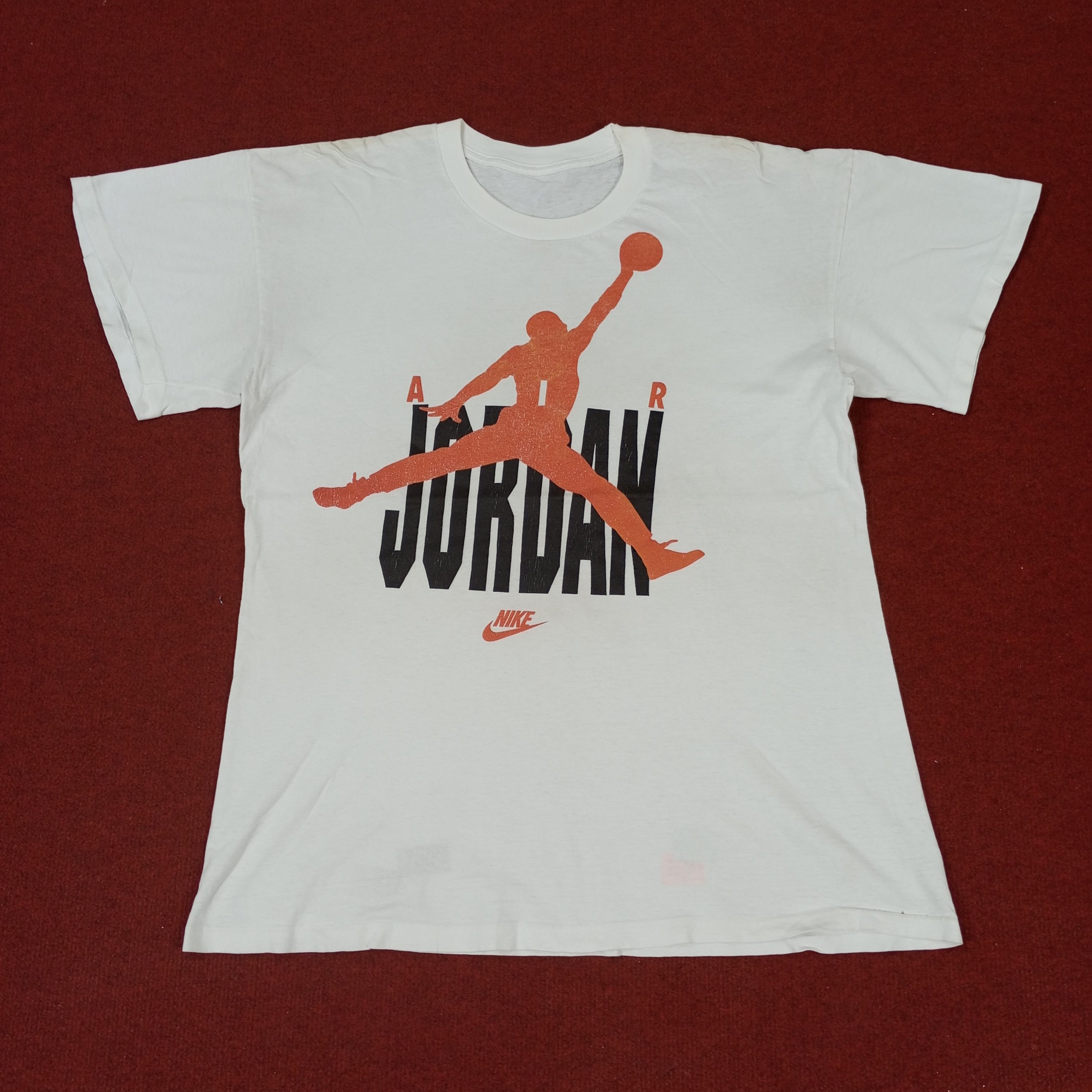 Nike × Vintage Nike Air Jordan Streetwear Style Tshirt Size US L / EU 52-54 / 3 - 1 Thumbnail