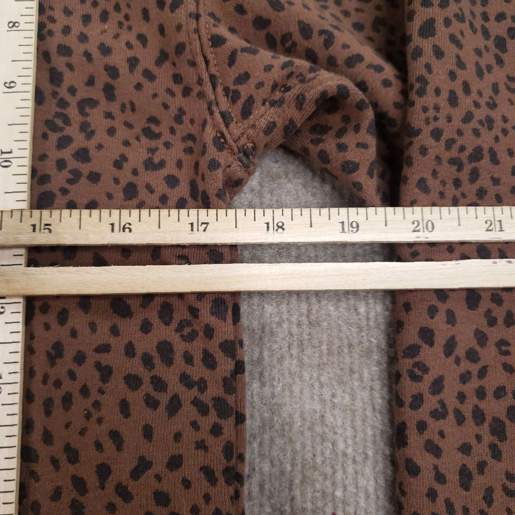 Abercrombie & Fitch Abercrombie & Fitch Hoodie Womens XXS Brown Animal Print Pullover Sweatshirt Long Sleeve Pullover Hooded Casual Shirt/Top Size XXS / US 00 / IT 34 - 3 Thumbnail