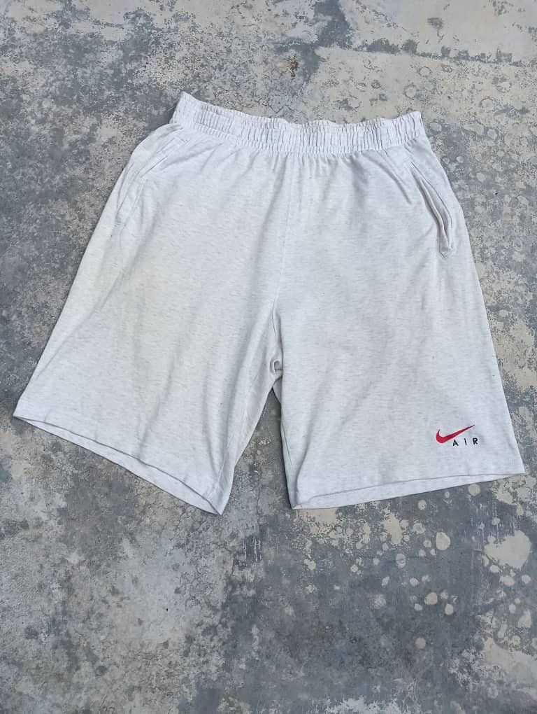 Nike × Vintage Vintage Nike air short pants Size US 32 / EU 48 - 1 Thumbnail