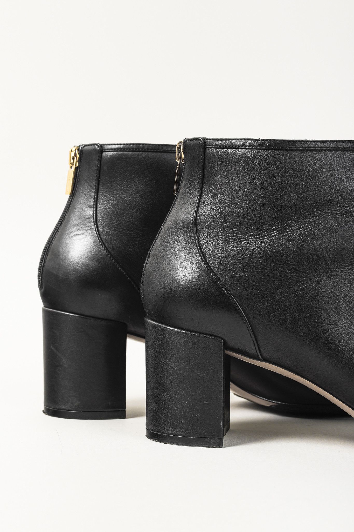 Salvatore Ferragamo Salvatore Ferragamo Atri Glossy Cap Toe Leather Ankle Boot Size US 10 / IT 40 - 8 Thumbnail
