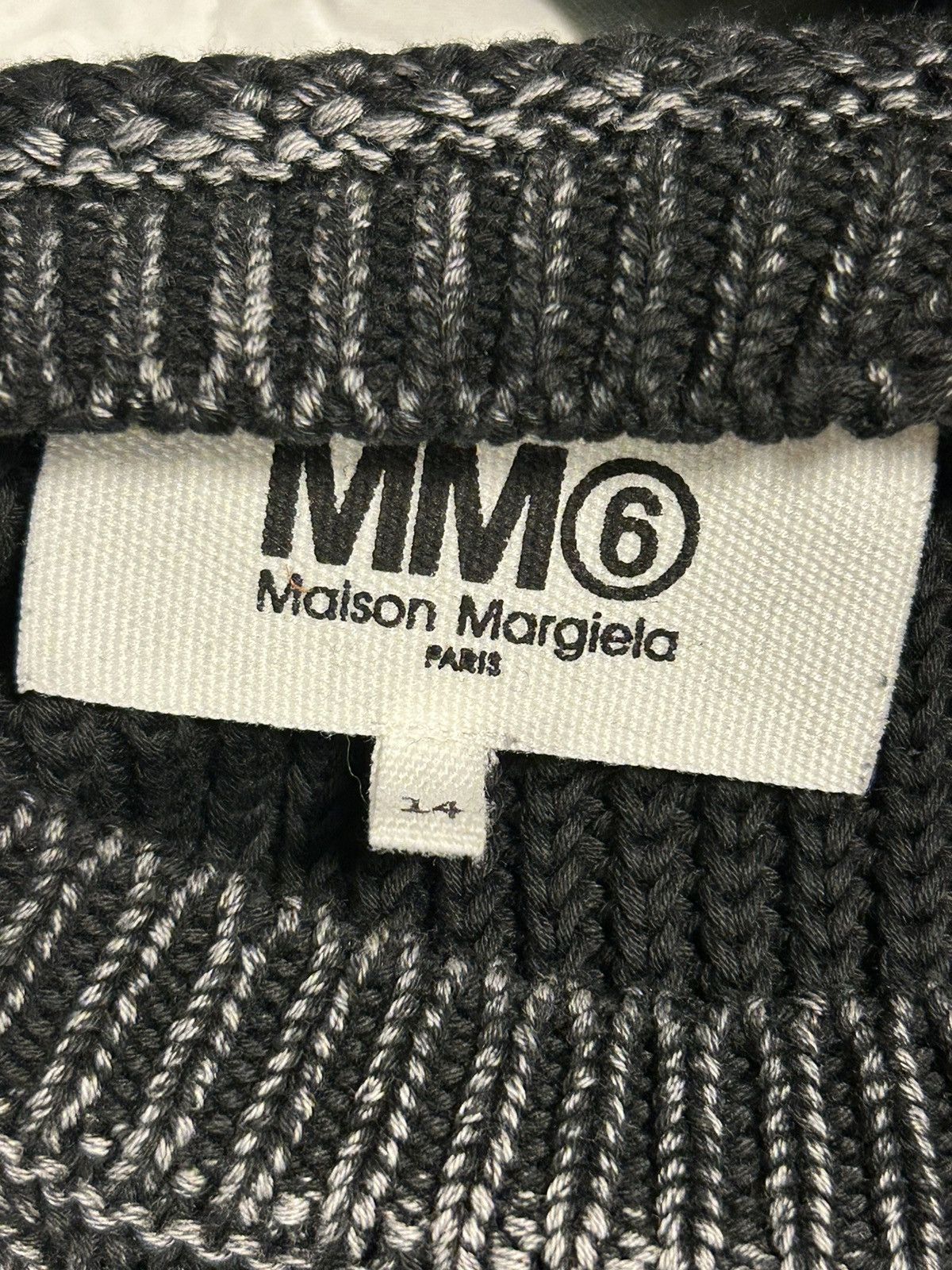 Maison Margiela MM6 Knit Size US S / EU 44-46 / 1 - 6 Thumbnail