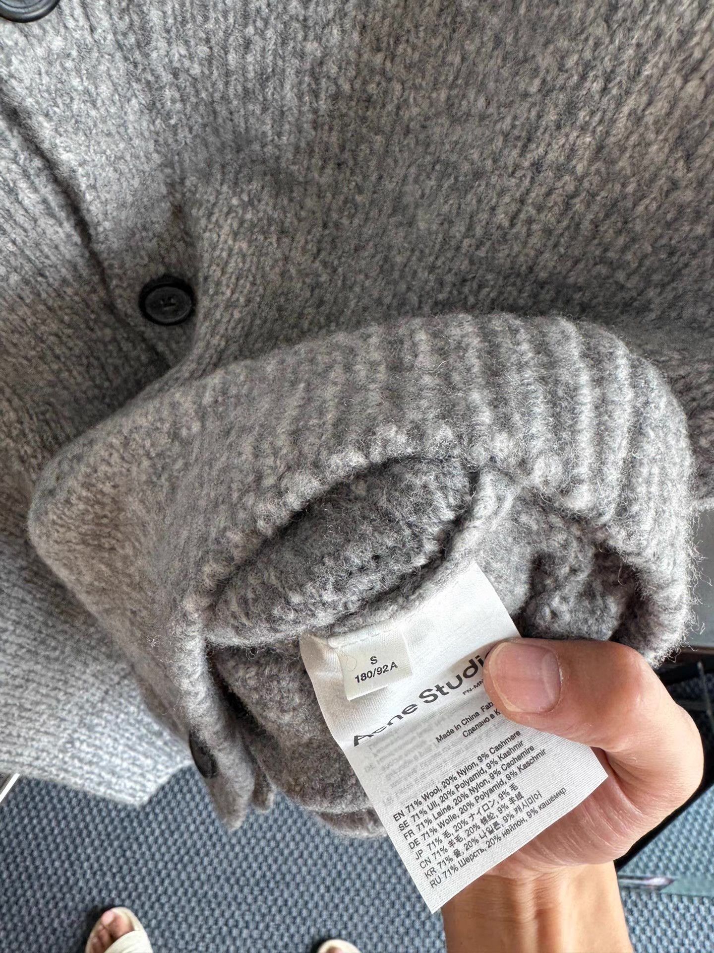 Acne Studios Acne Studios grey wool cardigan Q17 Size US S / EU 44-46 / 1 - 4 Thumbnail