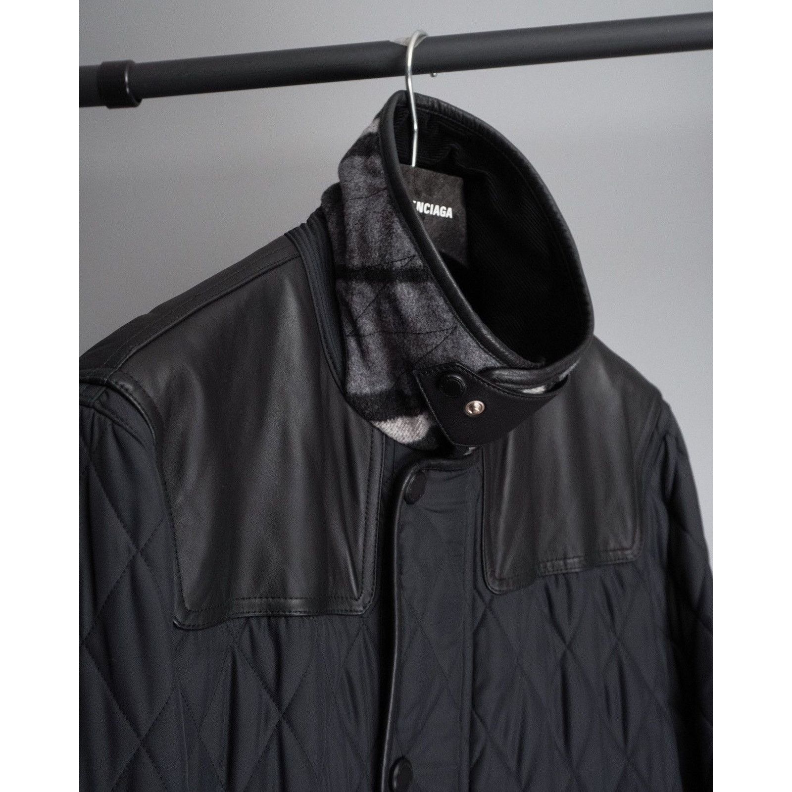 Burberry Burberry quilted cord collar black lamb leather jacket Size US L / EU 52-54 / 3 - 11 Thumbnail