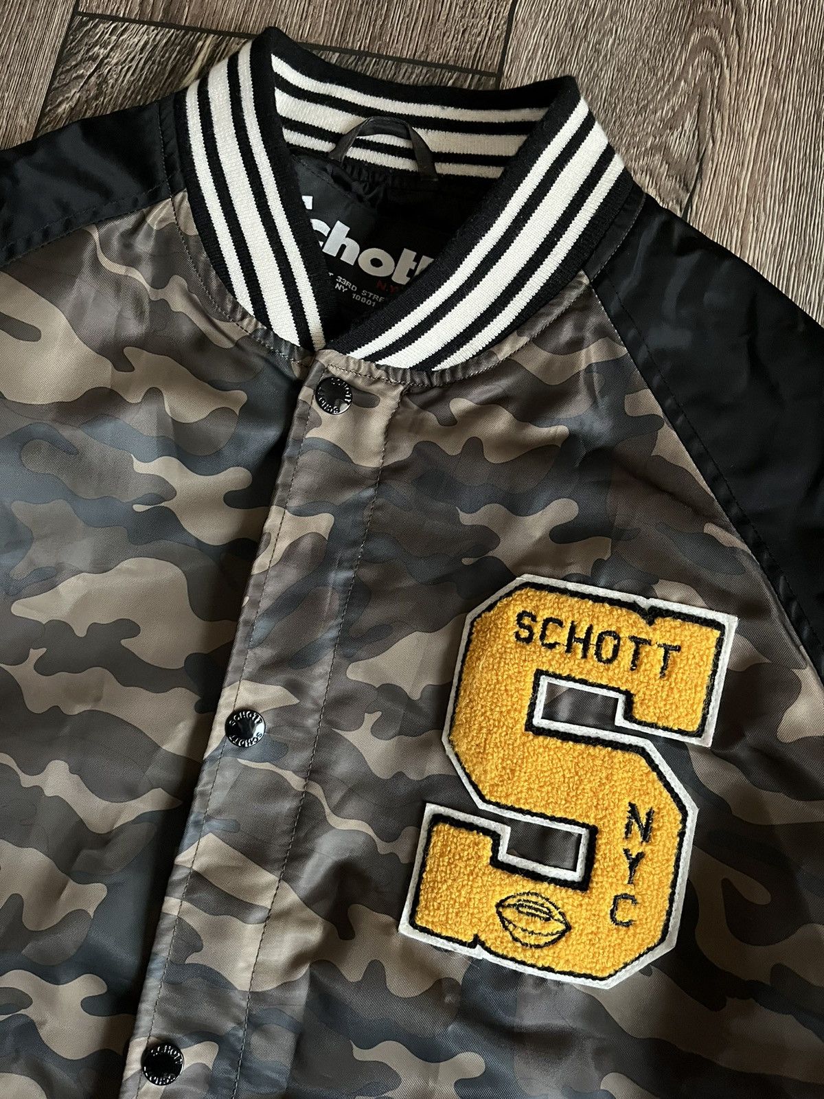 Schott × Vintage Vintage Schott ‘S’ Logo Camo Bomber Jacket NYC Size US XL / EU 56 / 4 - 4 Thumbnail