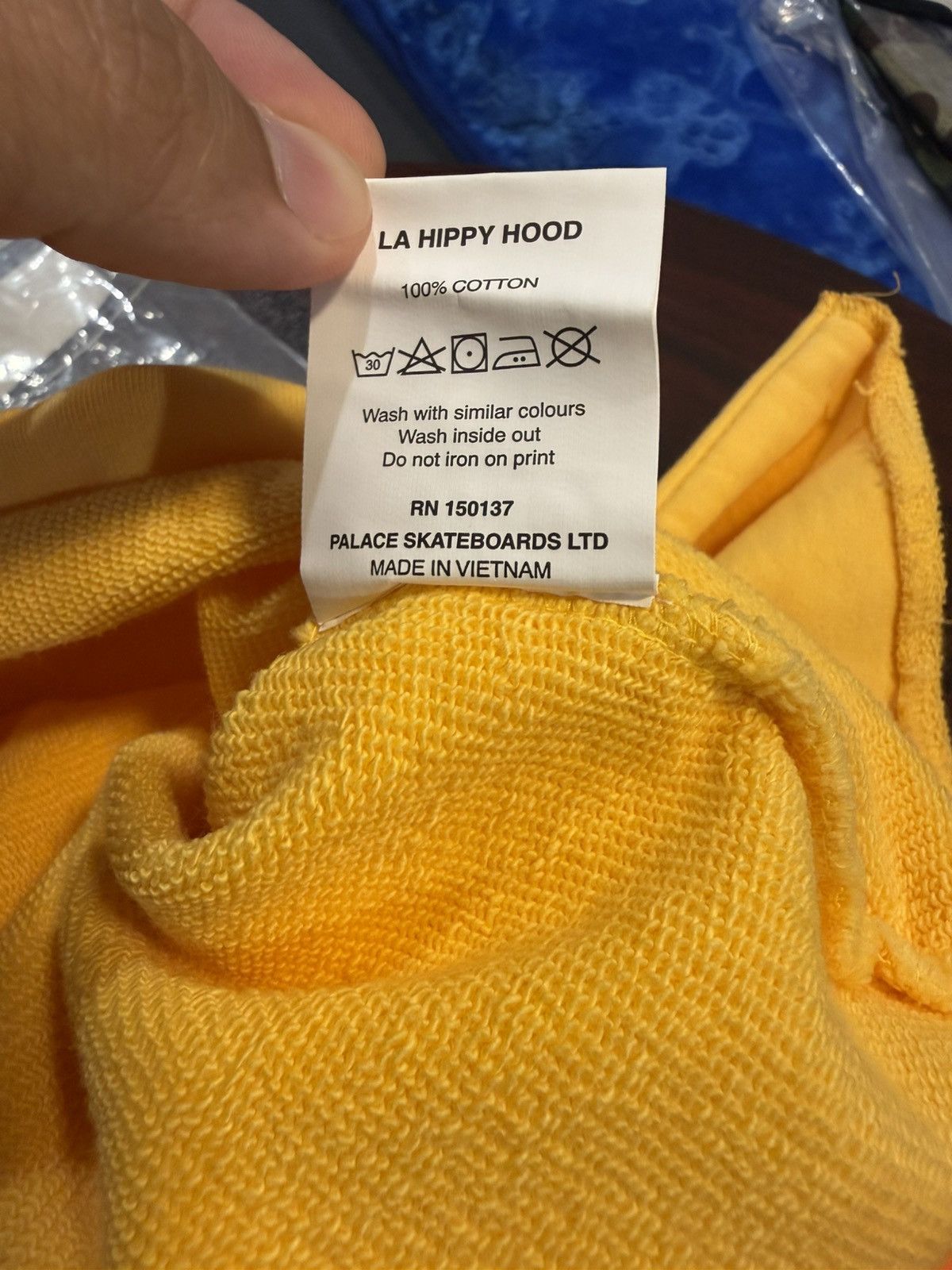 Palace Palace LA Dye Hood Size US L / EU 52-54 / 3 - 7 Thumbnail