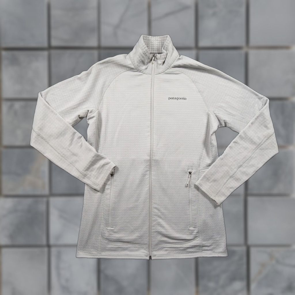 Patagonia Patagonia Sweater Womens Large Gray Full Zip R1 Regulator Fleece Outdoors Ladies Size L / US 10 / IT 46 - 1 Thumbnail