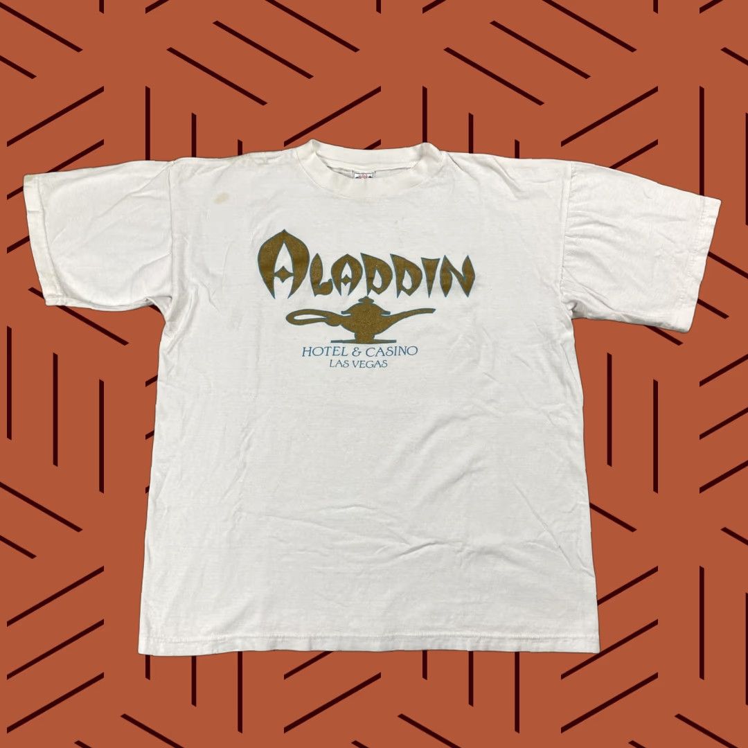 Vintage VINTAGE 90s Aladdin Casino Hotel Las Vegas Tourist Shirt Metallic Print White L Mens Size US L / EU 52-54 / 3 - 1 Thumbnail
