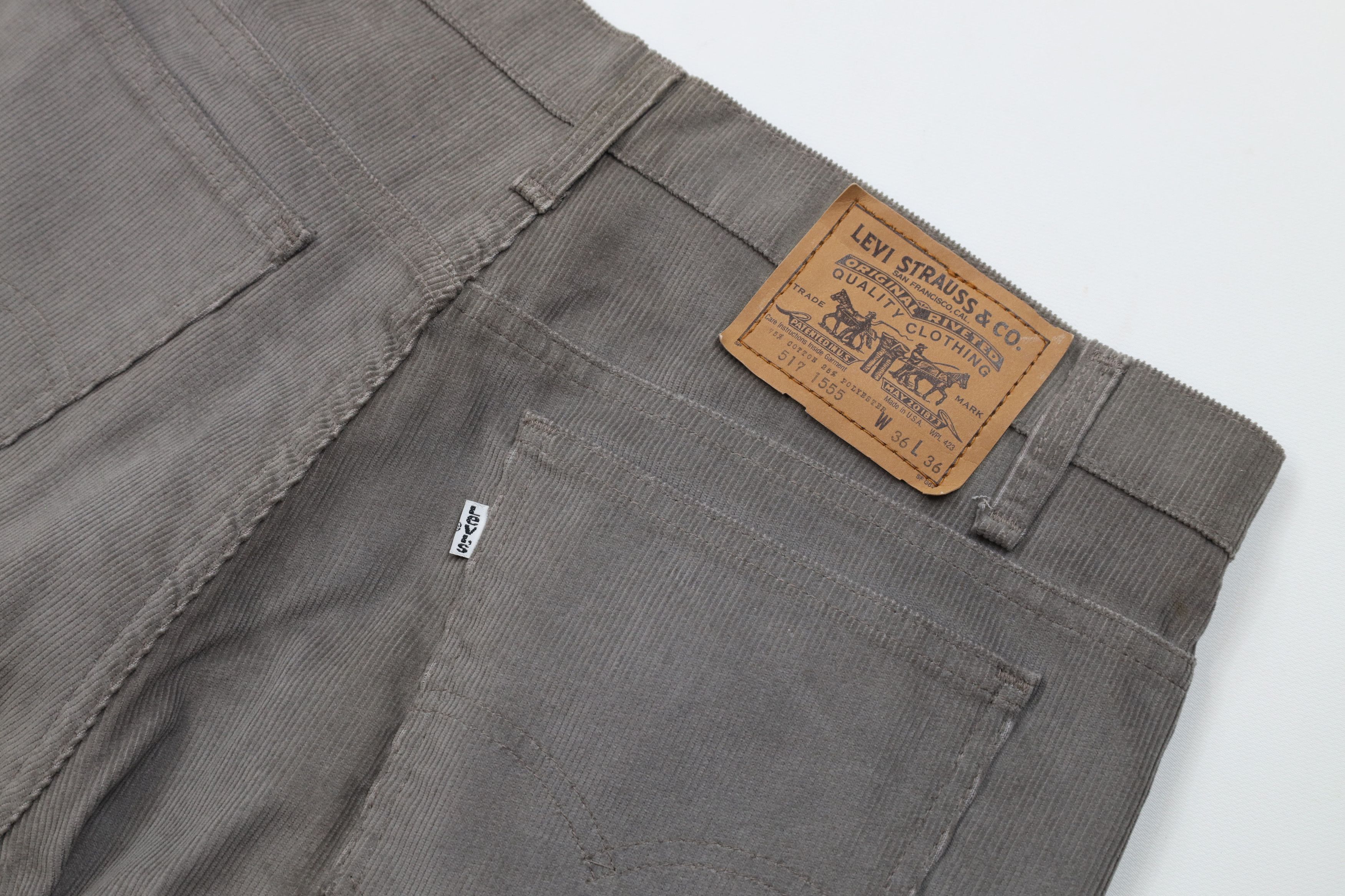 Levi's Vintage 80s Levis 517 Wide Leg Bootcut Corduroy Pants Size US 36 / EU 52 - 14 Thumbnail