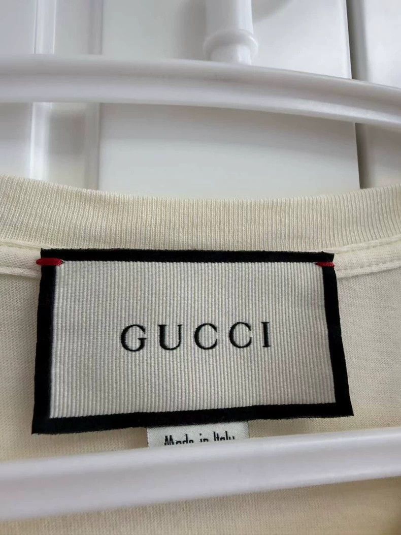 Gucci Gucci Strawberry Print Short Sleeve T-shirt-2508 Size US S / EU 44-46 / 1 - 2 Thumbnail