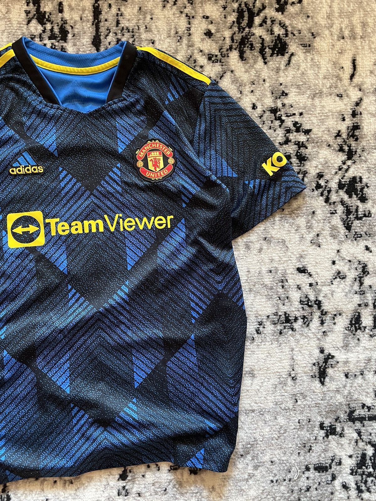Adidas Manchester United Ronaldo Jersey Adidas Rare Streetwear Y2k Size US L / EU 52-54 / 3 - 2 Thumbnail
