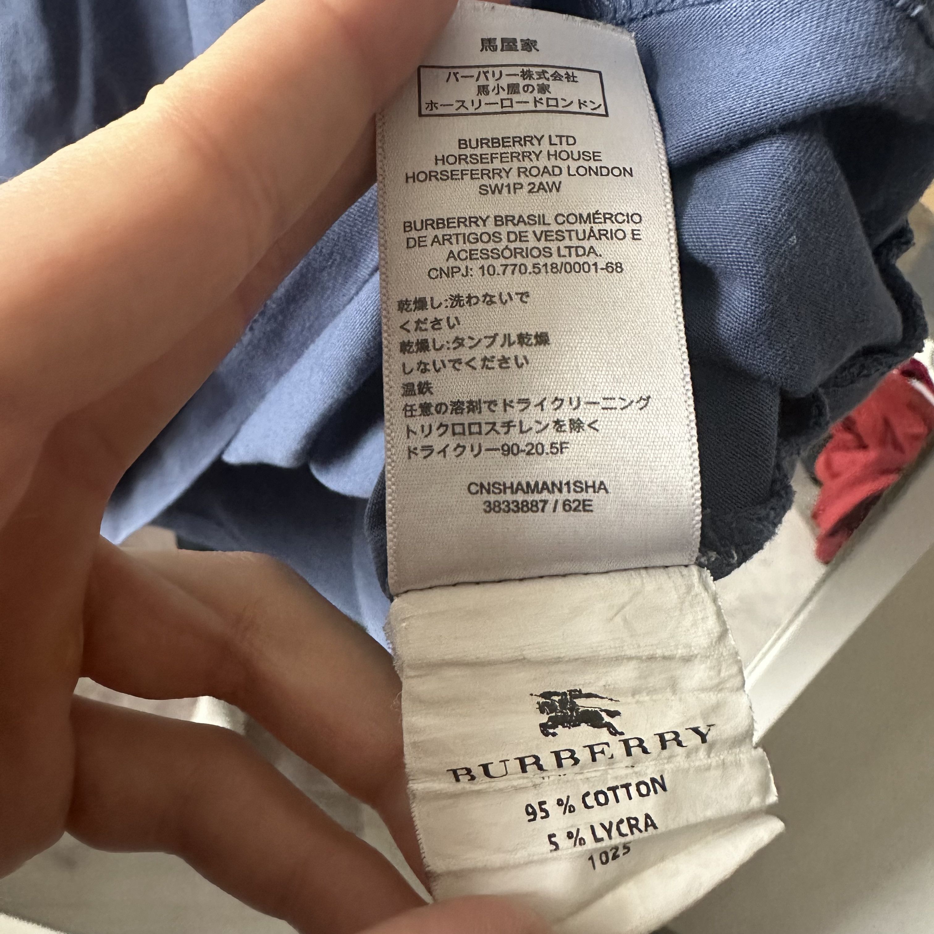 Burberry Burberry London England Box Logo T Shirt Size US L / EU 52-54 / 3 - 7 Thumbnail