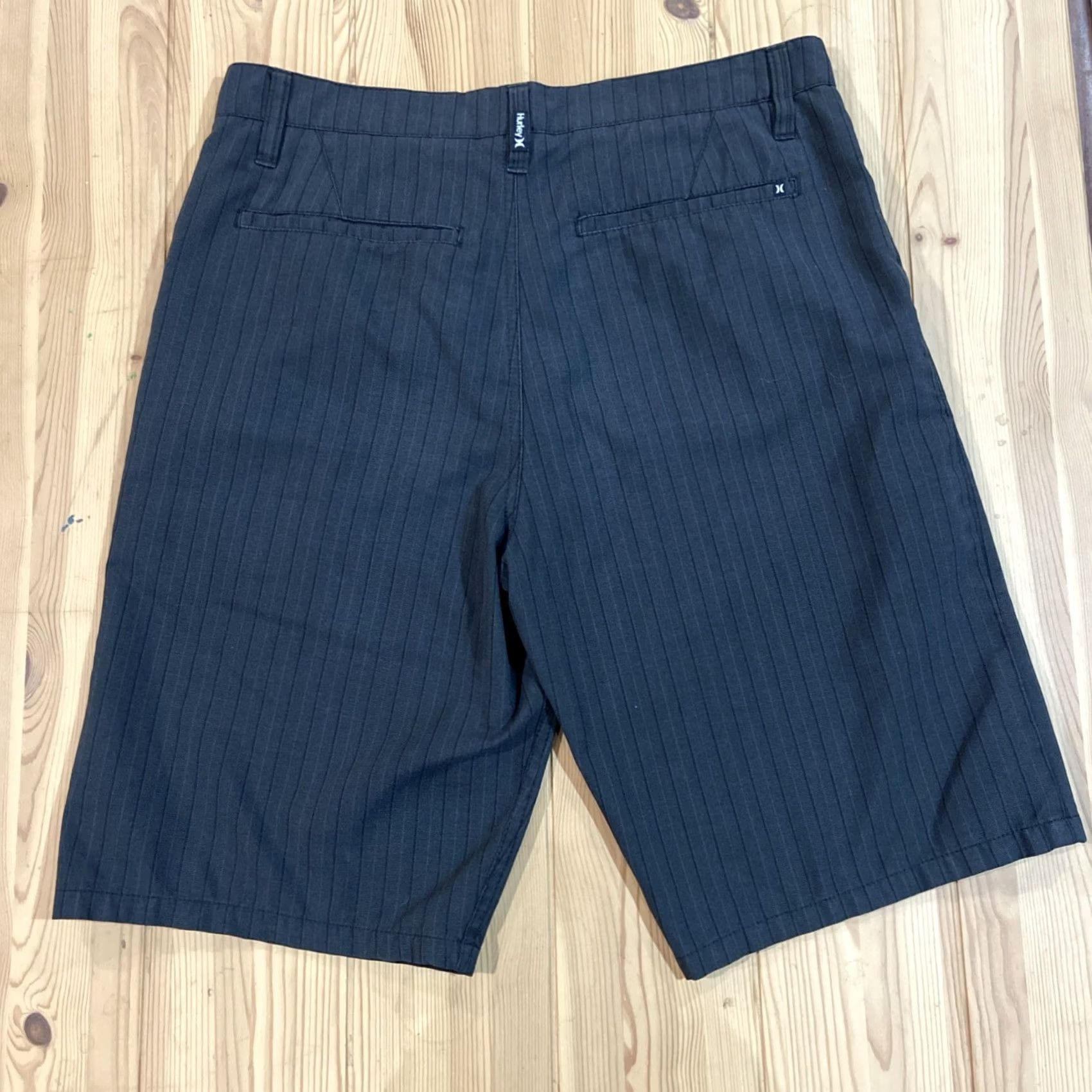 Hurley Hurley Men’s Shorts 30 Black Pinstripe Flat Front Casual Skate Surf Shorts Chino Pockets Vintage No Mens Size US 30 / EU 46 - 6 Thumbnail