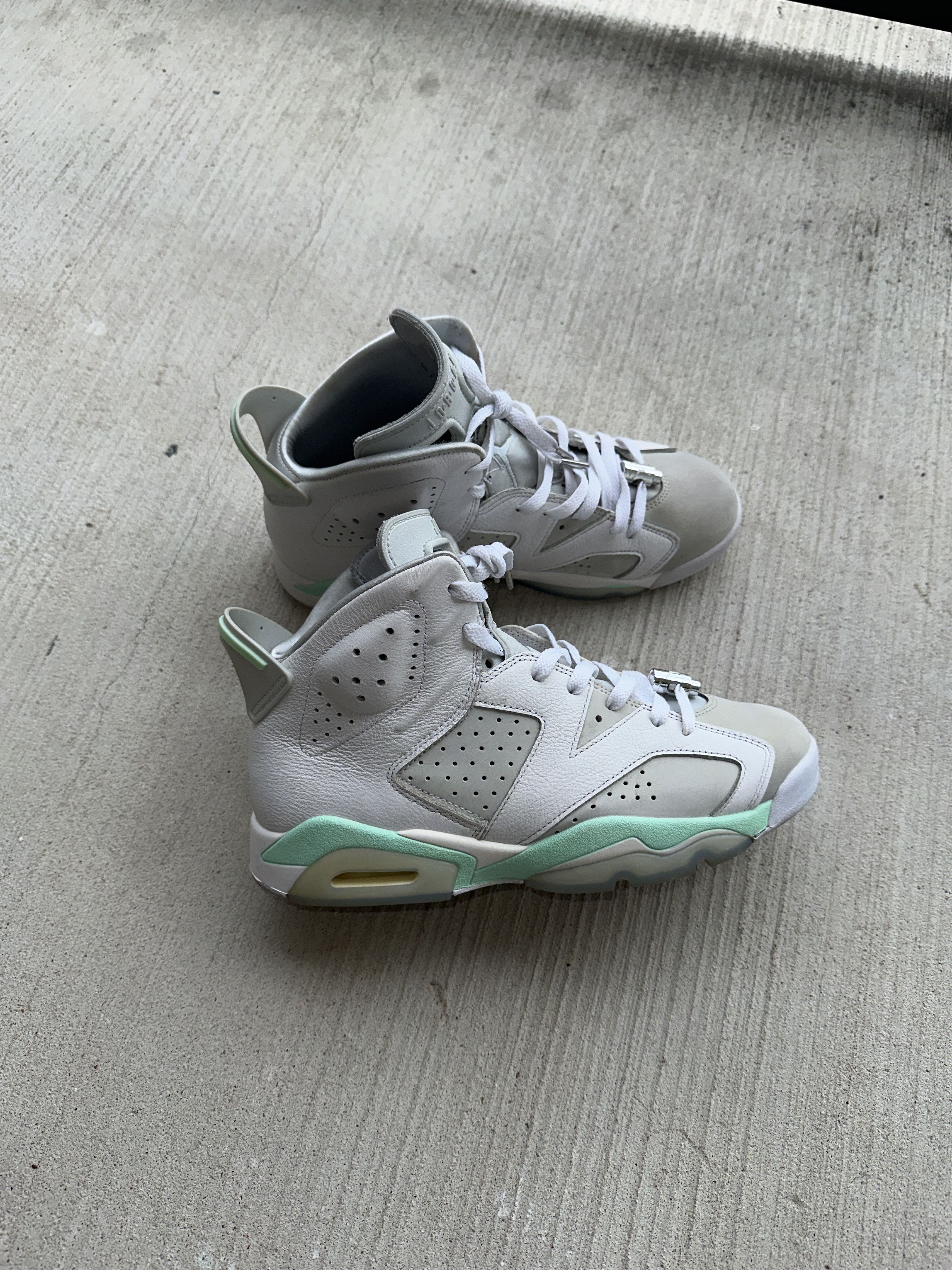 Jordan Brand Wmns Jordan 6 retro “Mint foam” Size US 10 / IT 40 - 1 Thumbnail