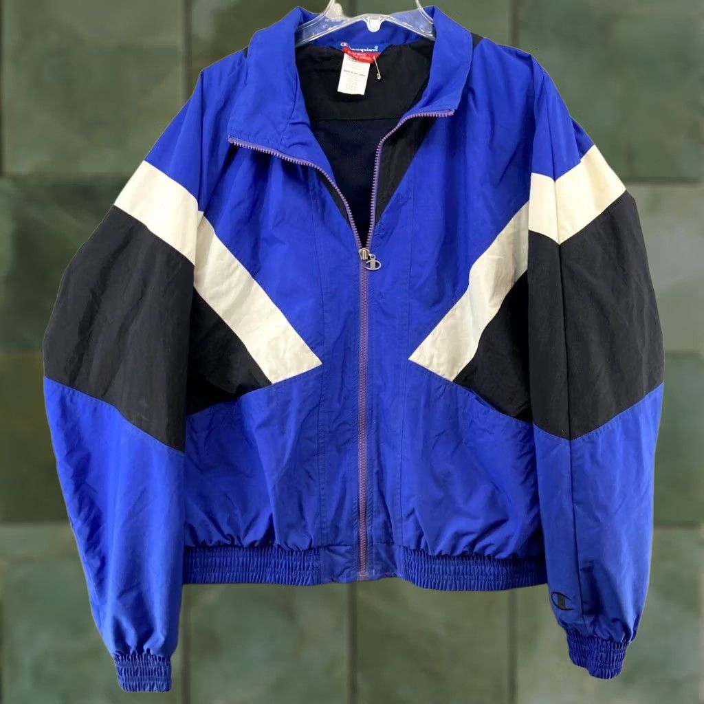 Champion VINTAGE Champion Jacket Windbreaker Athletic Full Zip Nylon Blue 90s Sports Outdoor Mens Large Blues Size US L / EU 52-54 / 3 - 1 Thumbnail