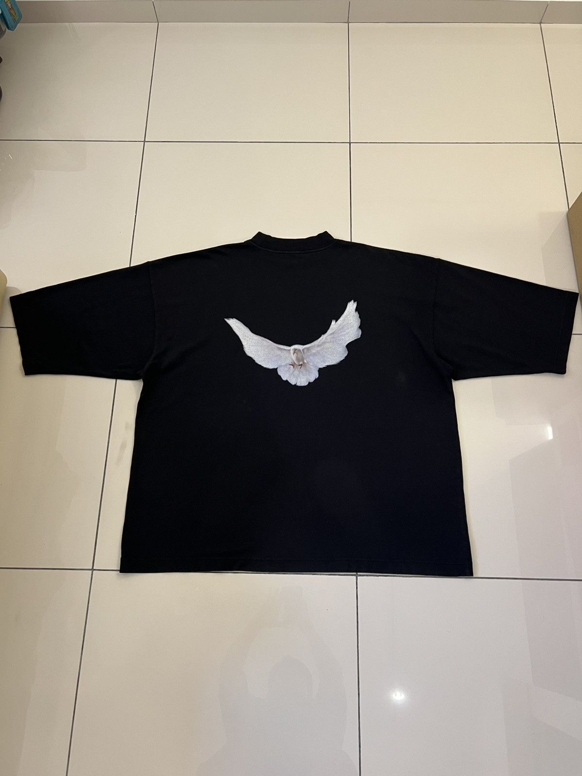 Balenciaga × Gap × Yeezy Yeezy X GAP X Balenciaga Dove 3/4 Sleeve Tee Size US L / EU 52-54 / 3 - 1 Thumbnail