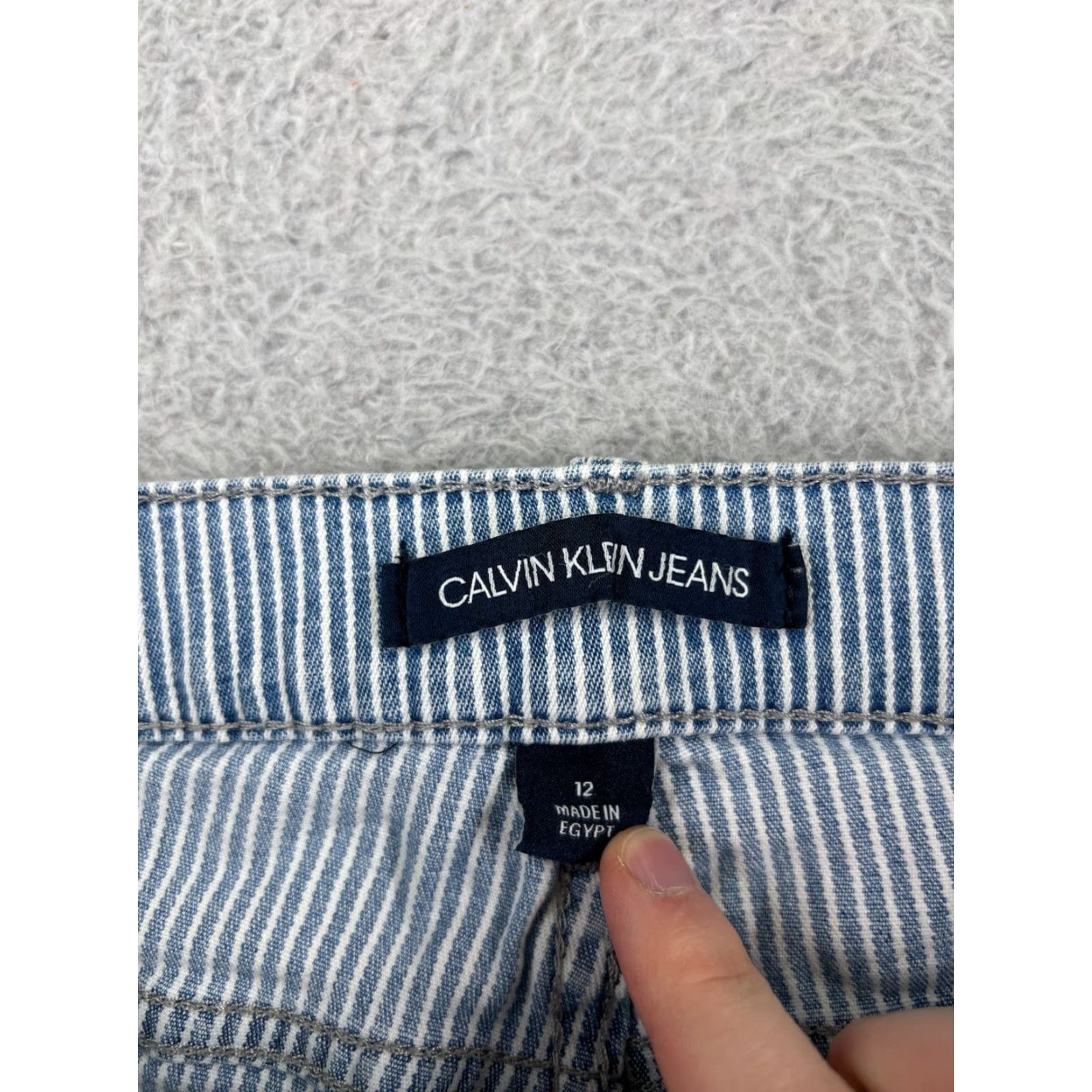Calvin Klein Calvin Klein Womens Shorts 12 Blue White Striped Chino 7-Inseam 100% Cotton Activewear Size 34" / US 12 / IT 48 - 3 Thumbnail