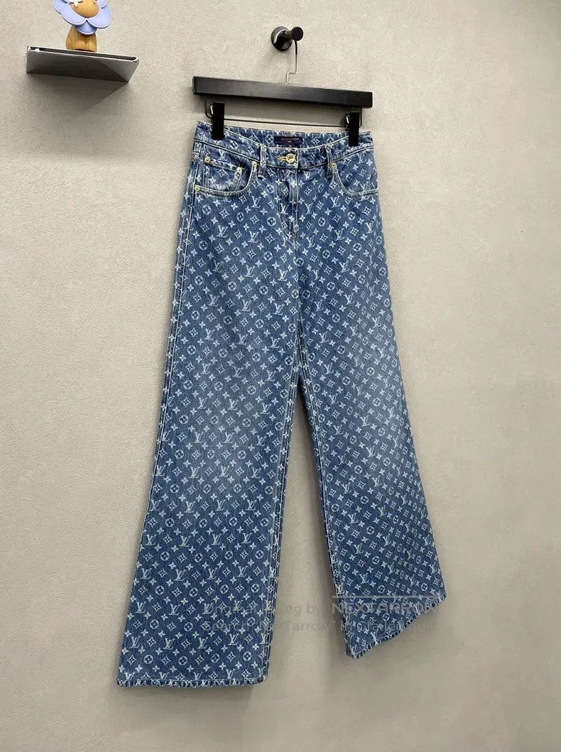 Louis Vuitton Louis Vuitton Blue full logo jeans Size US 34 / EU 50 - 3 Thumbnail