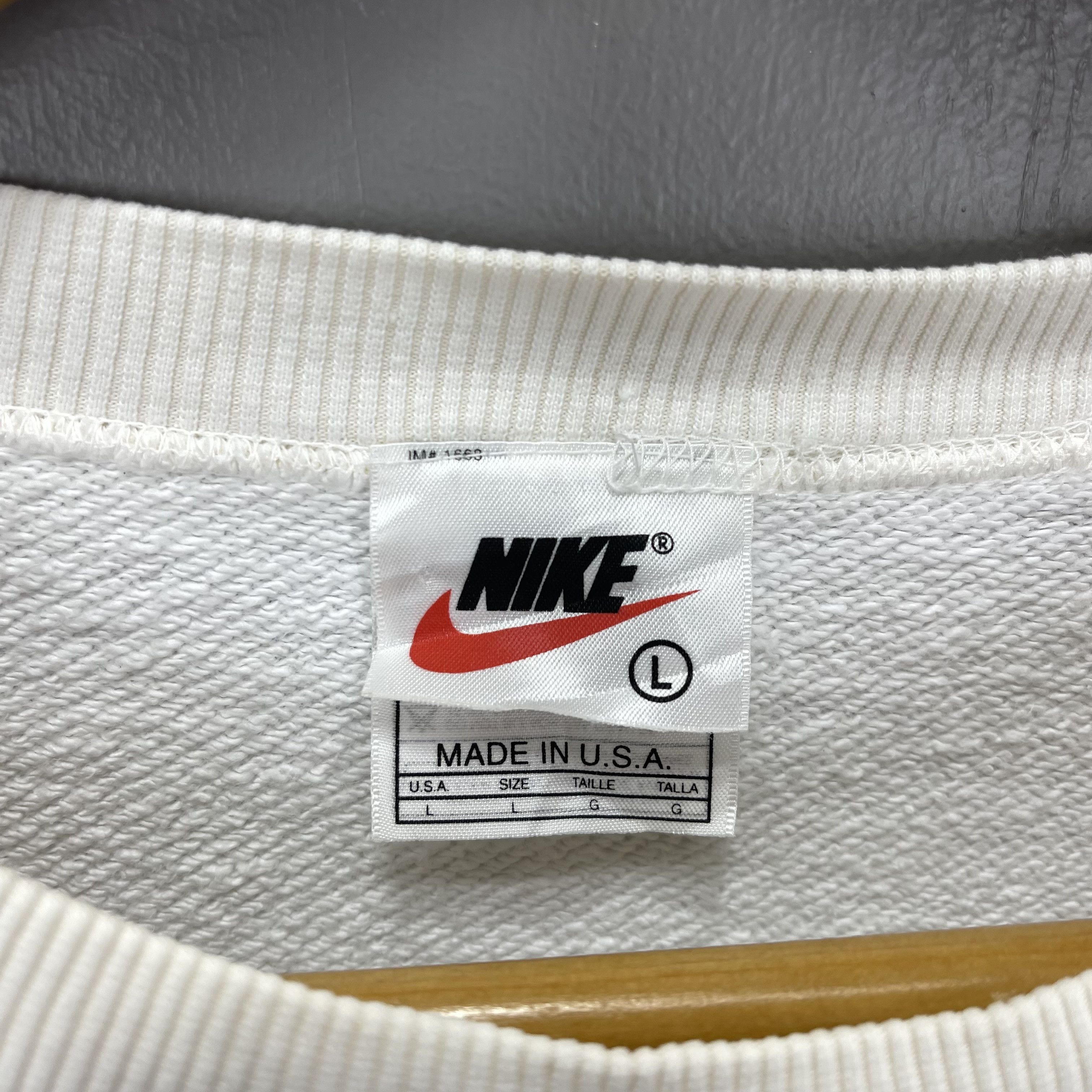 Nike 90s Vintage NIKE USA Crew Neck Sweatshirt #2035/14 Size US L / EU 52-54 / 3 - 17 Thumbnail