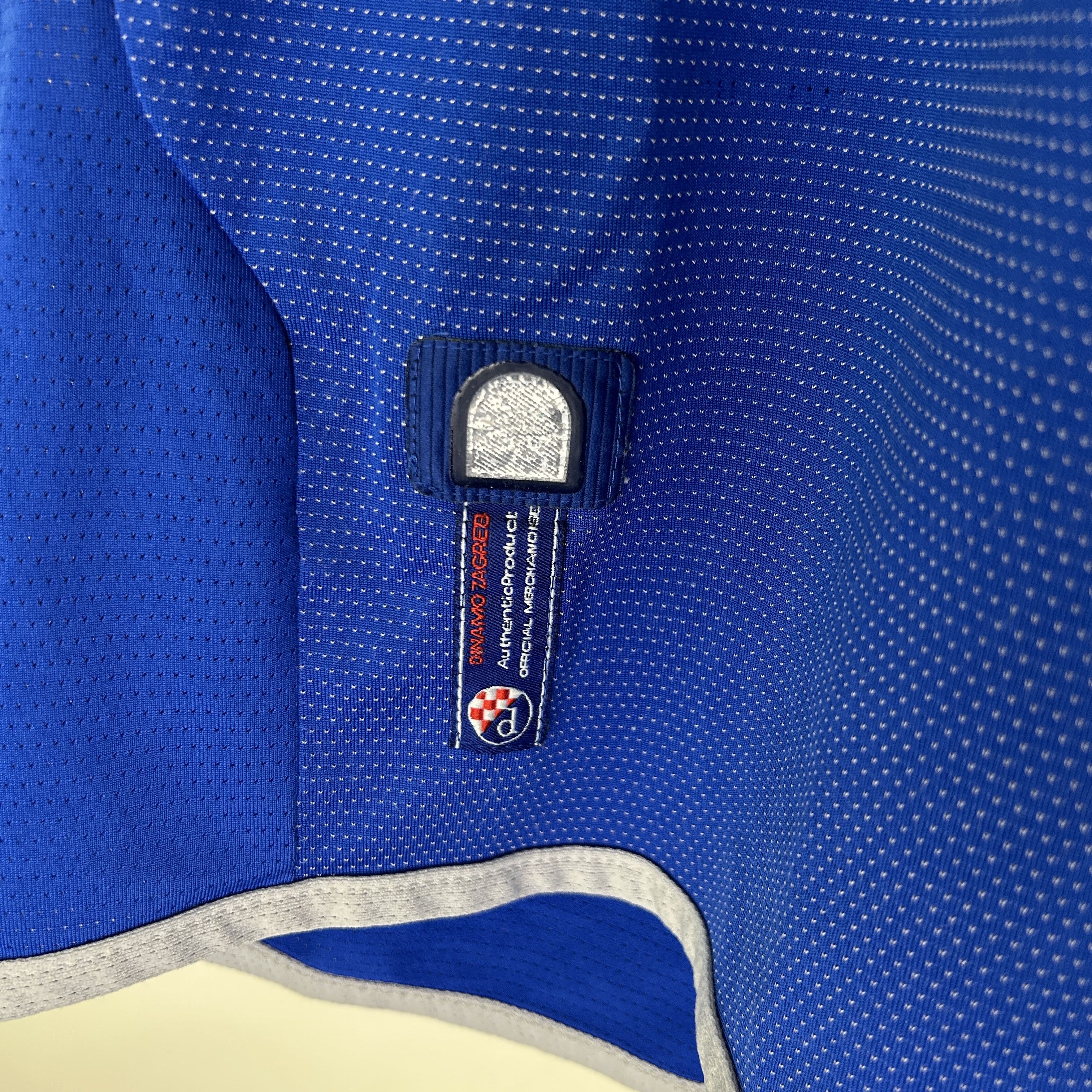 Umbro Vintage Dinamo Zagreb Umbro 2004-05 Home Soccer Jersey Size US XXS / EU 40 - 4 Thumbnail