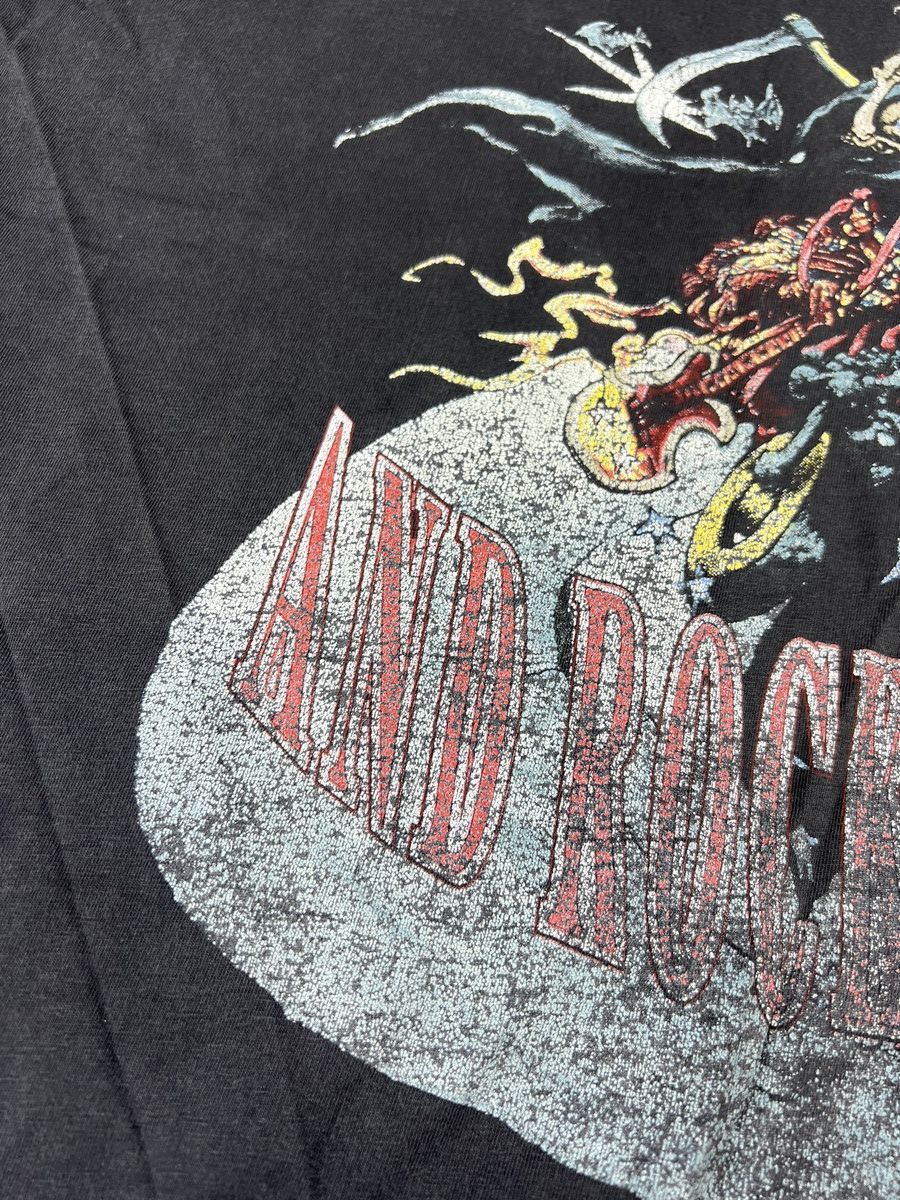 Band Tees Rare Vintage 90s Terry Pratchett Skull rider Death Dwarfs Size US XL / EU 56 / 4 - 4 Thumbnail