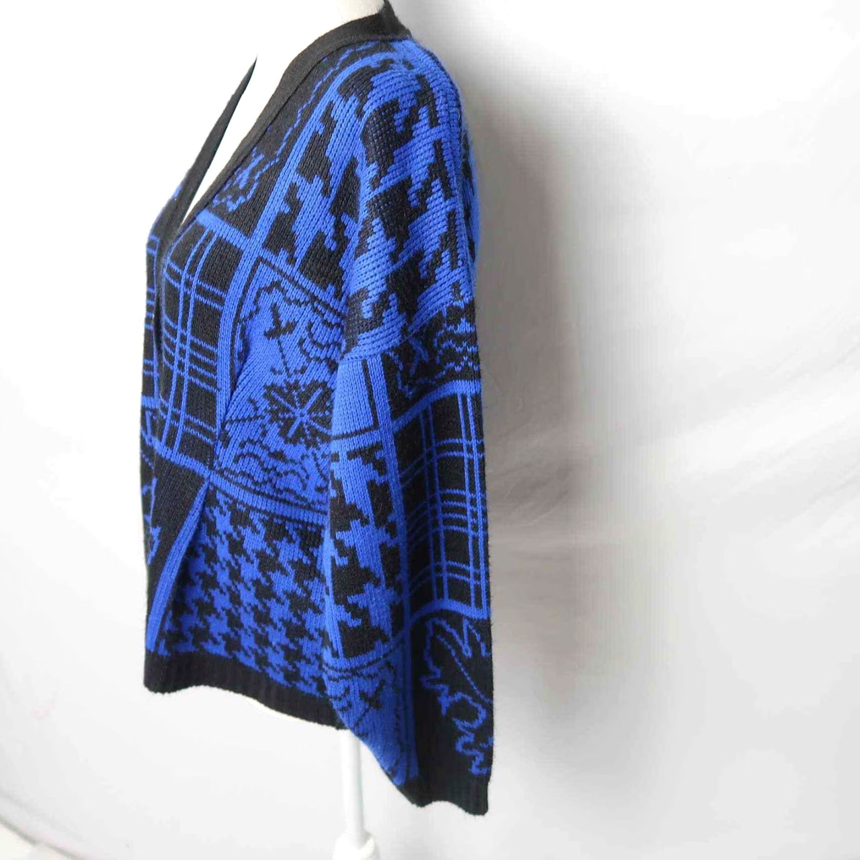 Vintage VINTAGE 90s Knit Cardigan Sweater M Blue Black Plaid Houndstooth Mixed Print Acrylic Button Front V-neck Casual Mens? Womens? Size M / US 6-8 / IT 42-44 - 3 Thumbnail