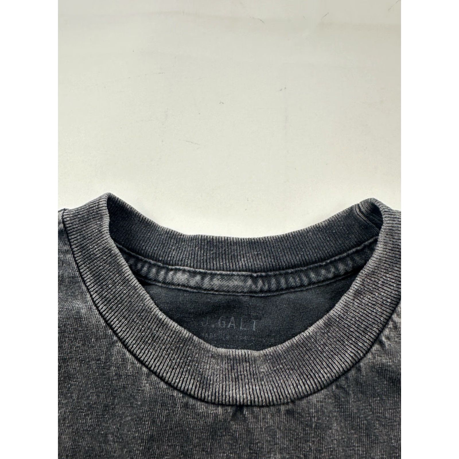 Vintage J. Galt Shirt Womens One Size Faded Black Gray Short Sleeve Cropped Golden Coast Size ONE SIZE - 3 Thumbnail