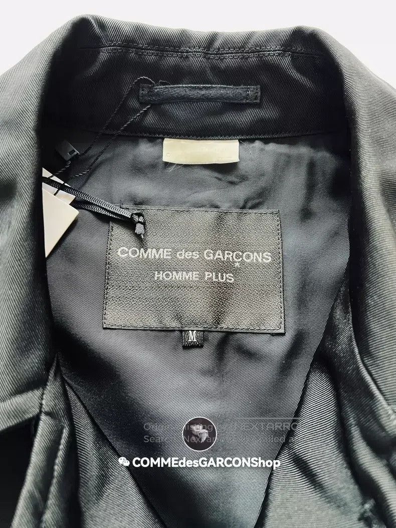 Comme des Garcons Comme Des Garcons Rare art LOGO decorative coat Size US M / EU 48-50 / 2 - 8 Thumbnail