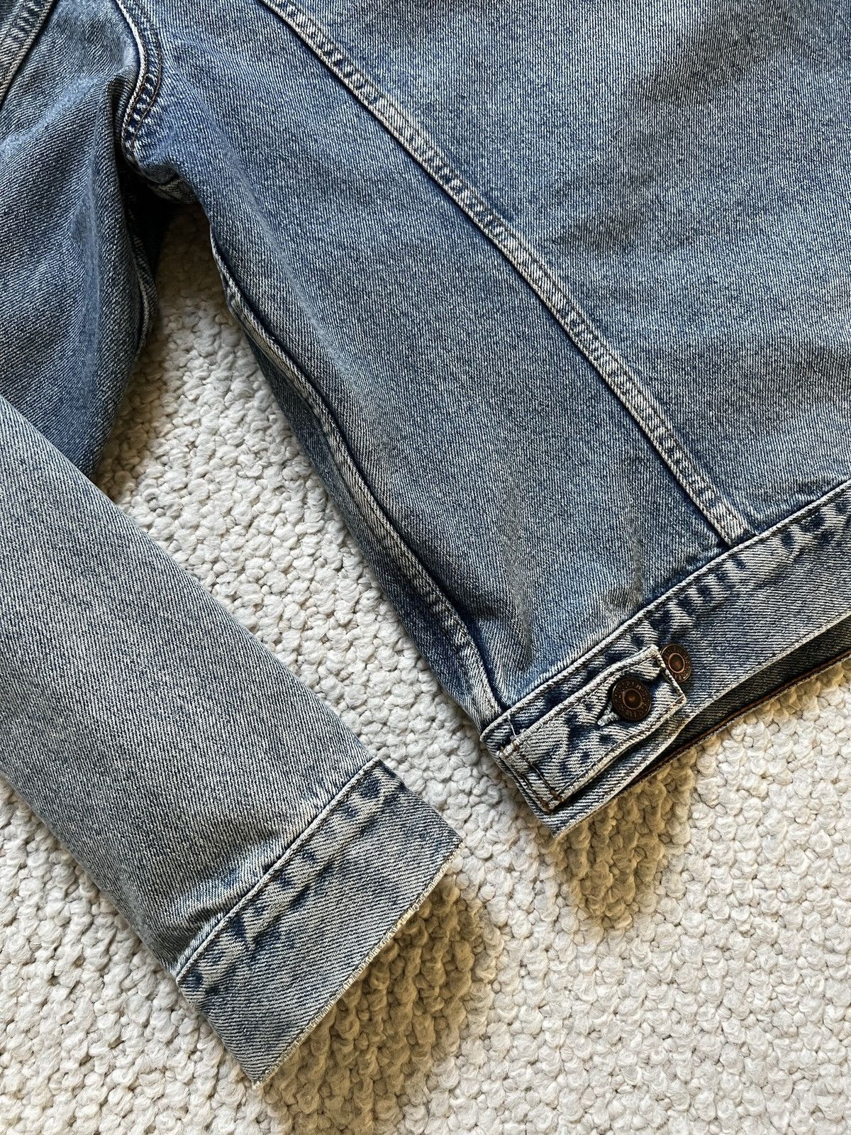 Levi's Vintage Distressed Denim Jacket Size US M / EU 48-50 / 2 - 7 Thumbnail
