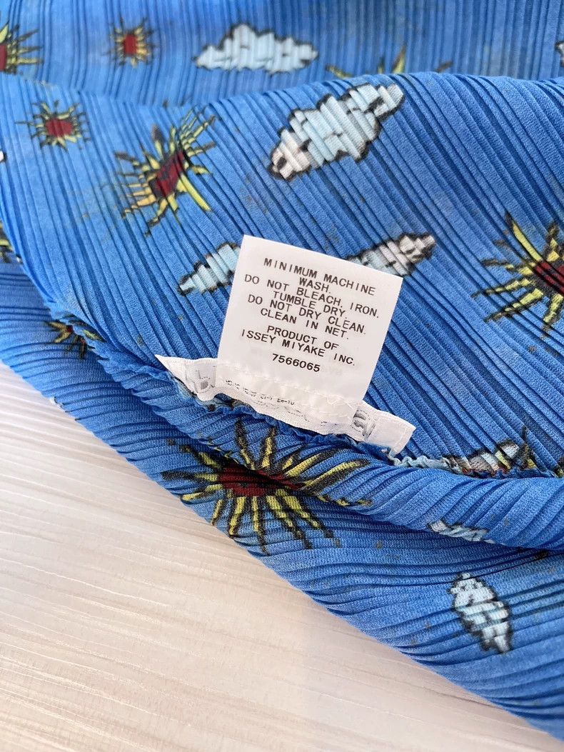 Issey Miyake Issey Miyake size:one size Blue sunflower rib round top Size S / US 4 / IT 40 - 5 Thumbnail
