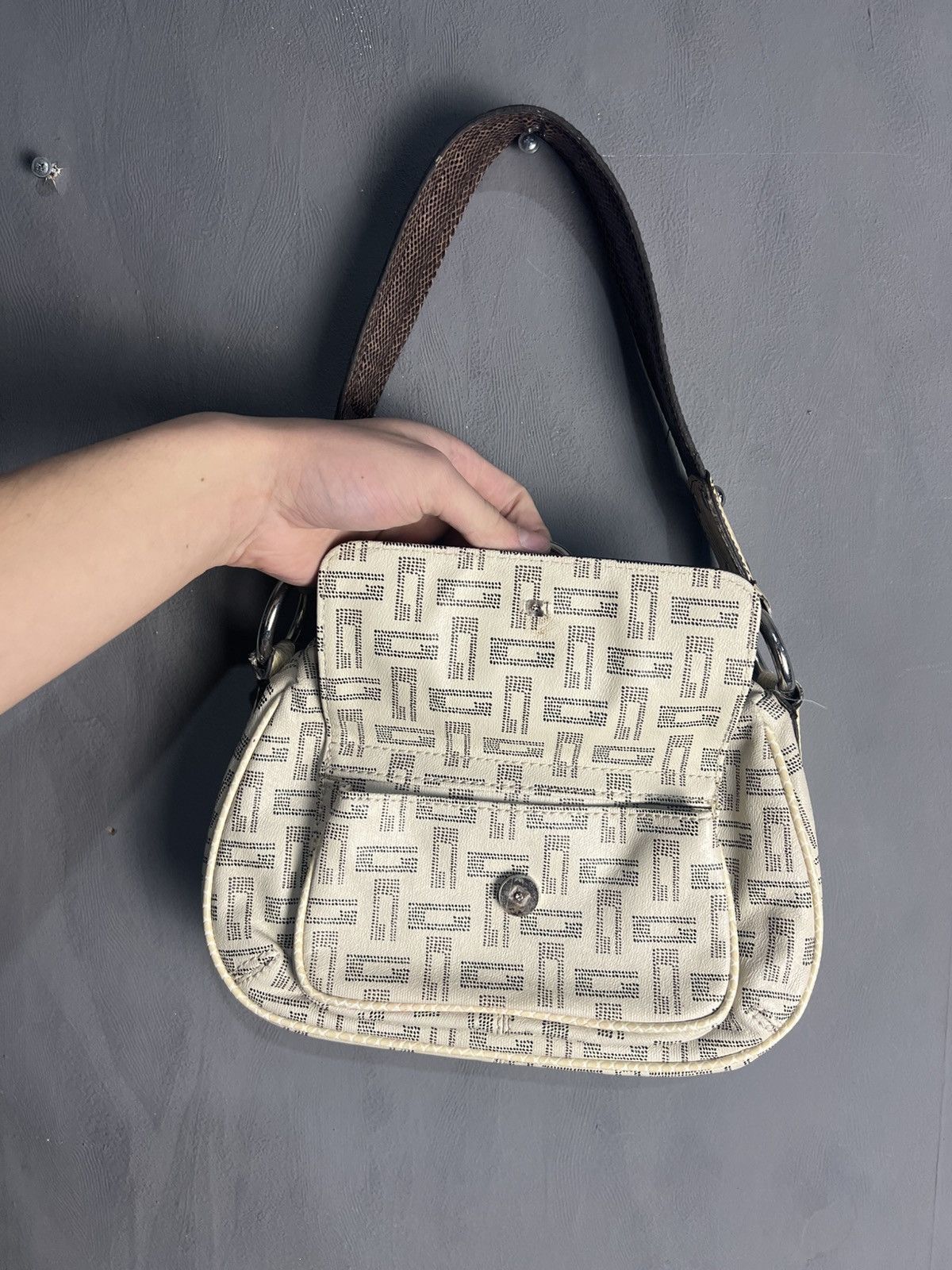 Guess Guess bag y2k vintage Size ONE SIZE - 5 Thumbnail