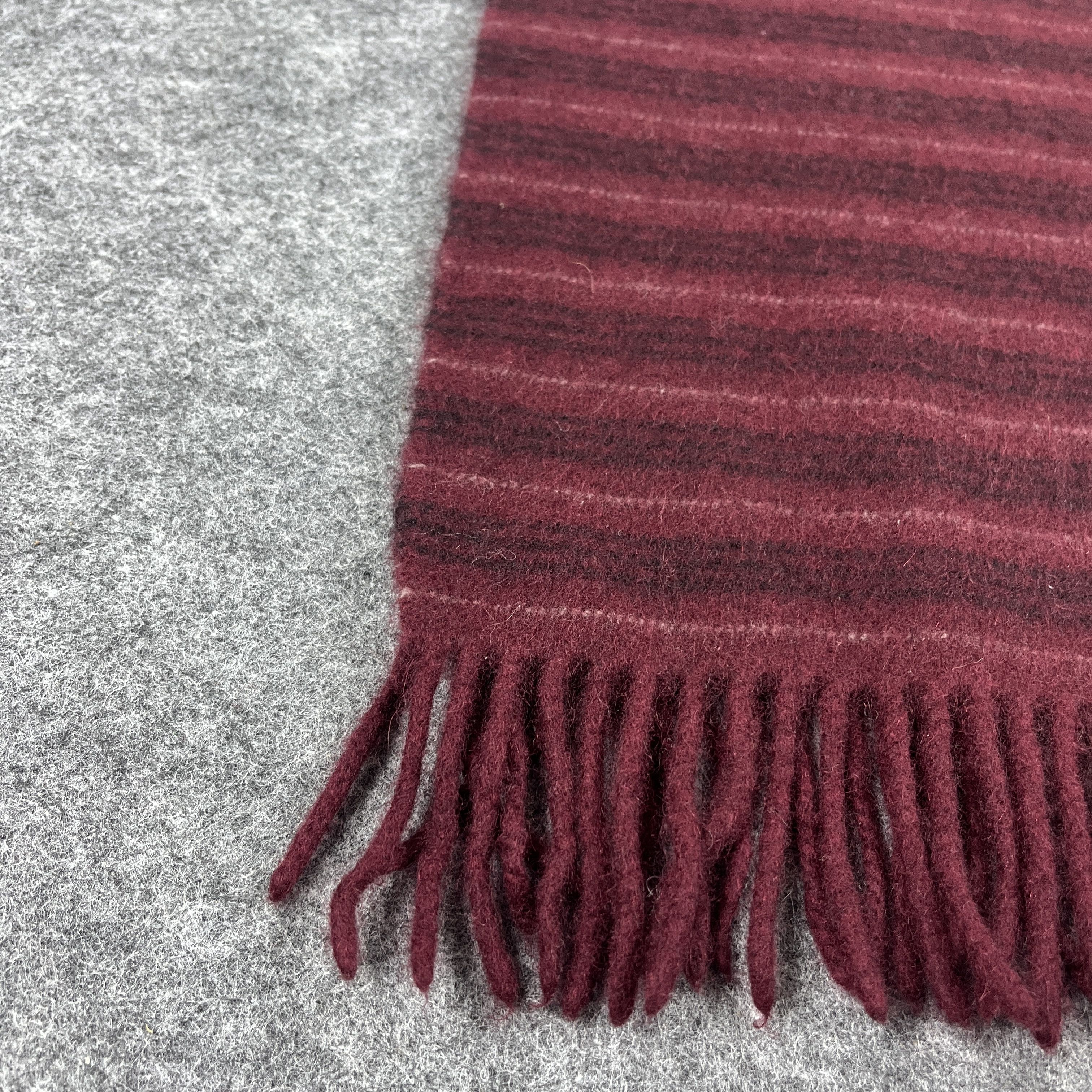 Burberry Burberry Scarf / Muffler / Neckwear T1033 Size ONE SIZE - 9 Thumbnail
