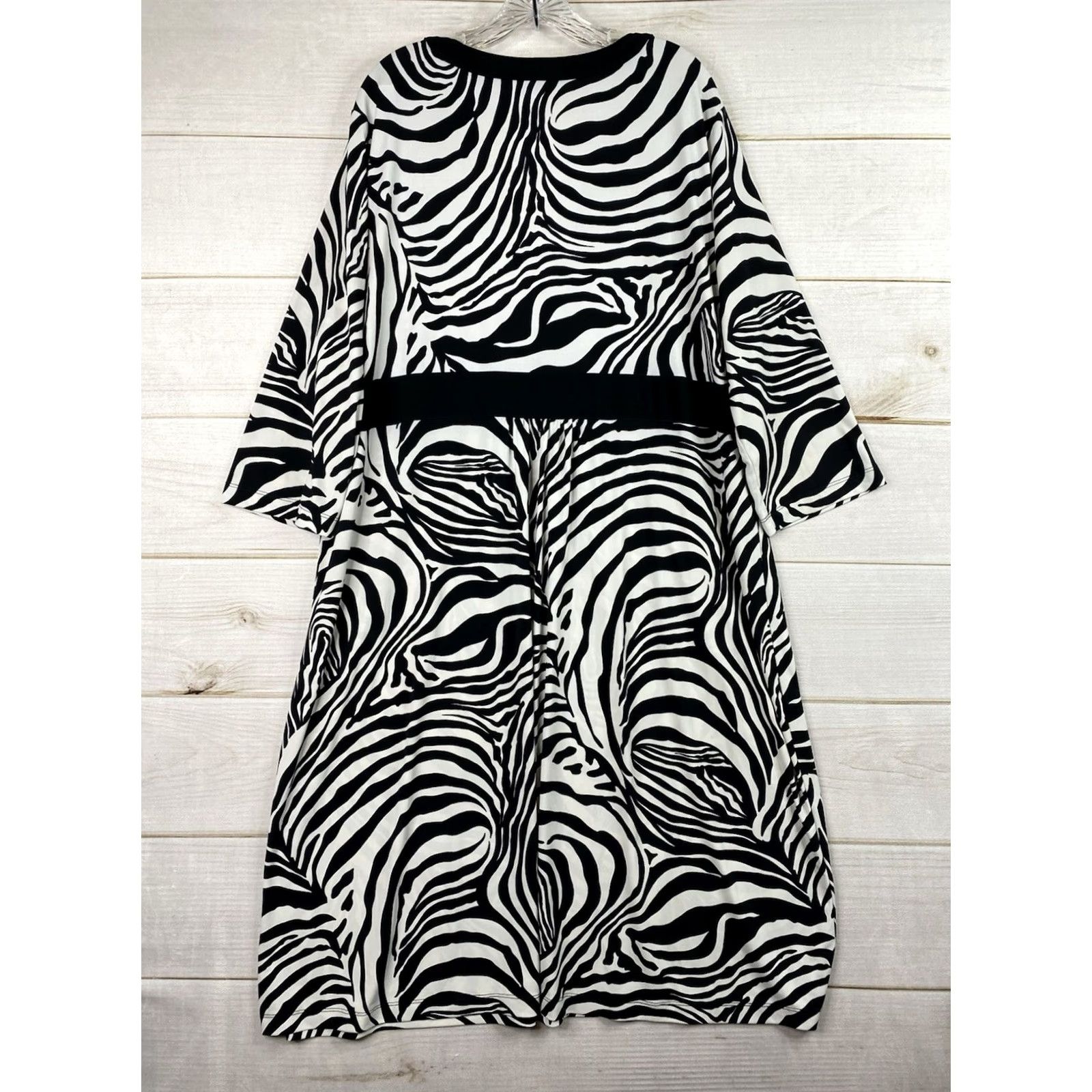 Vintage Rafaella Dress Womens 3X Black White Animal Print V Neck Stretch Jersey Knit Dress Size XXL / US 16-18 / IT 52-54 - 8 Thumbnail