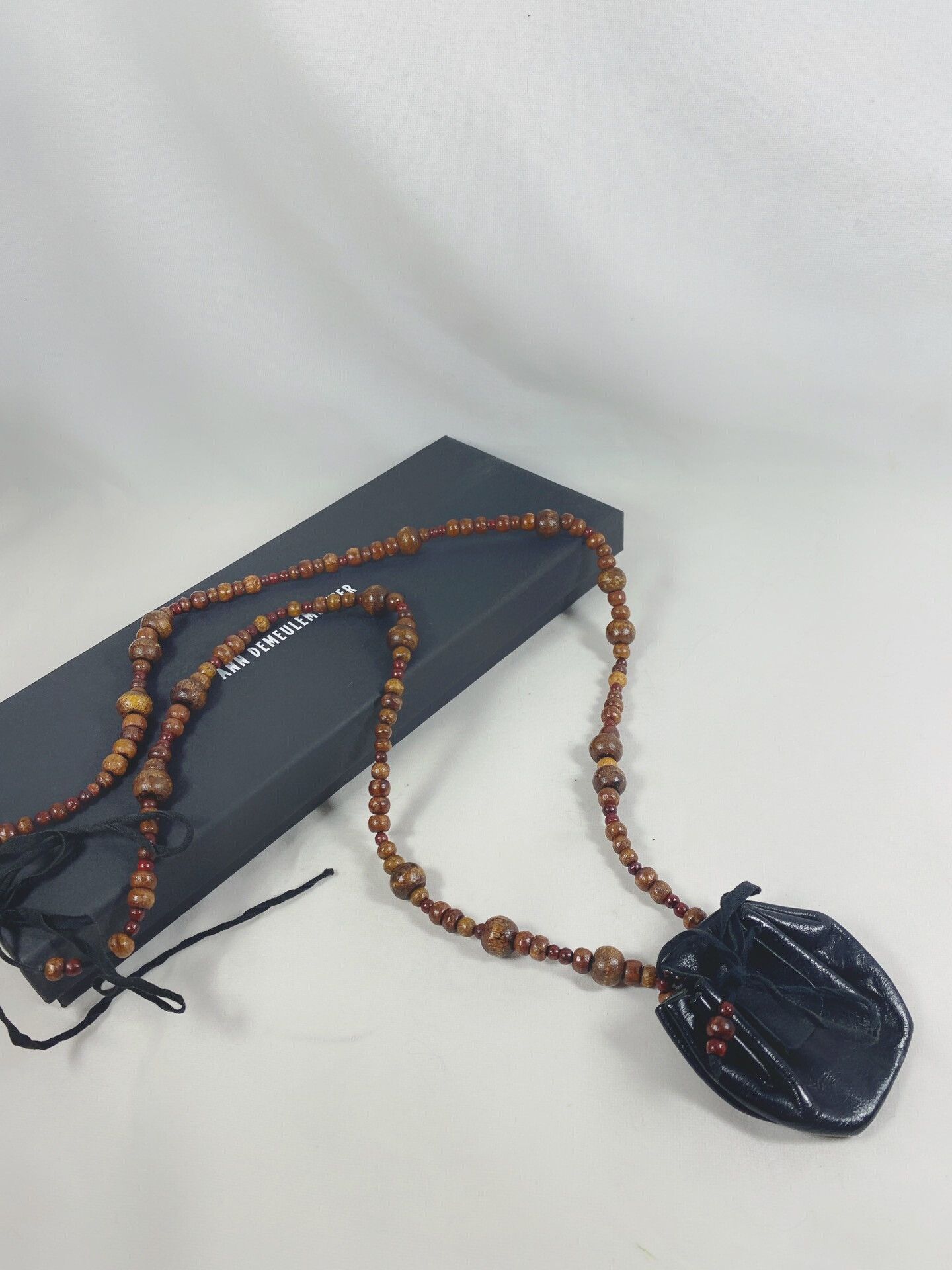 Ann Demeulemeester Ann Demeulemeester Wooden Beaded Mini Bag Necklace Size ONE SIZE - 1 Thumbnail