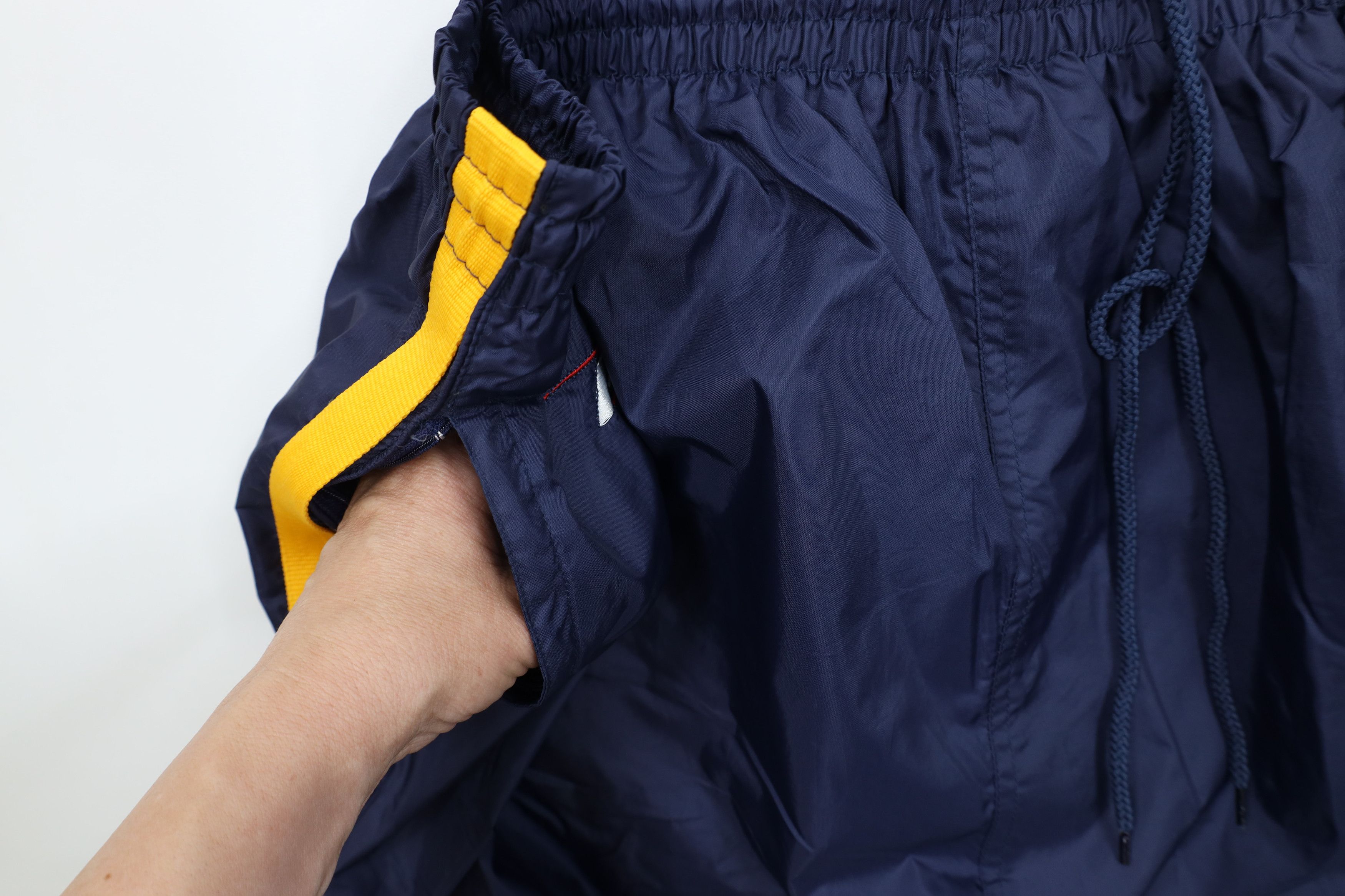Vintage Vintage 90s University of Michigan Lined Windbreaker Pants Size US 38 / EU 54 - 8 Thumbnail