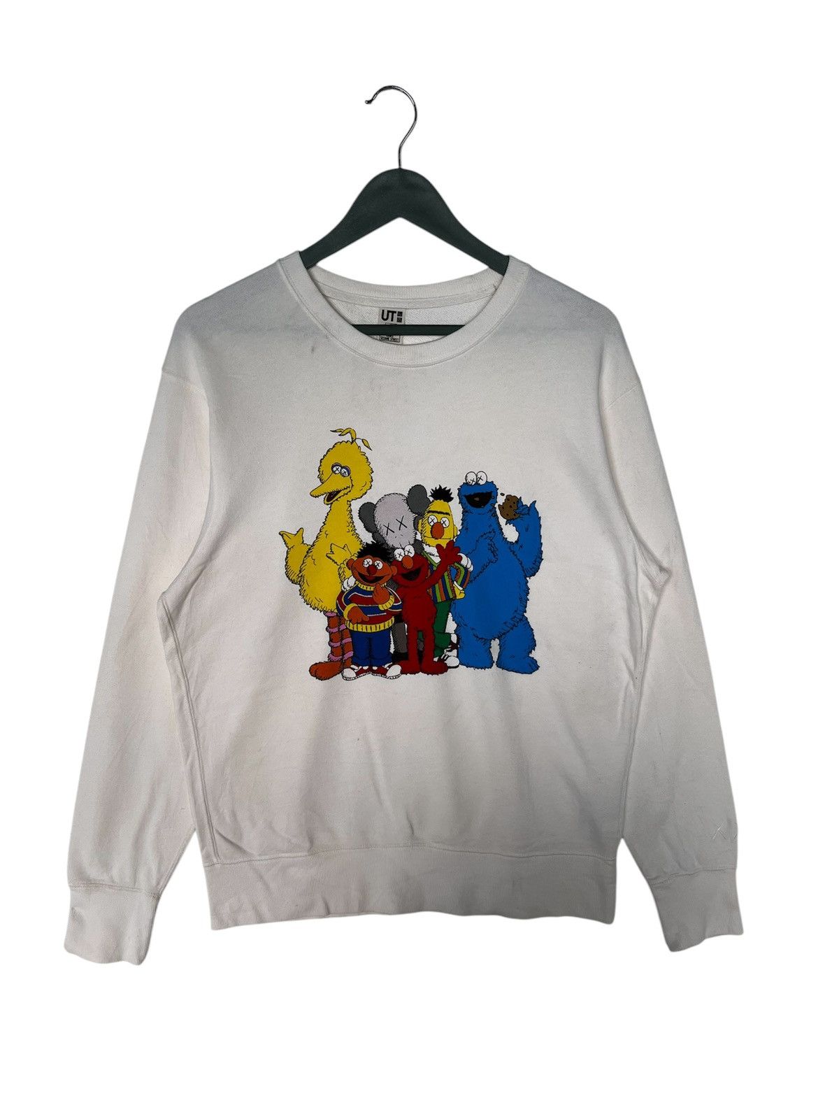 Japanese Brand Uniqlo x Sesame Street x kaws Sweatshirt Size US M / EU 48-50 / 2 - 1 Thumbnail