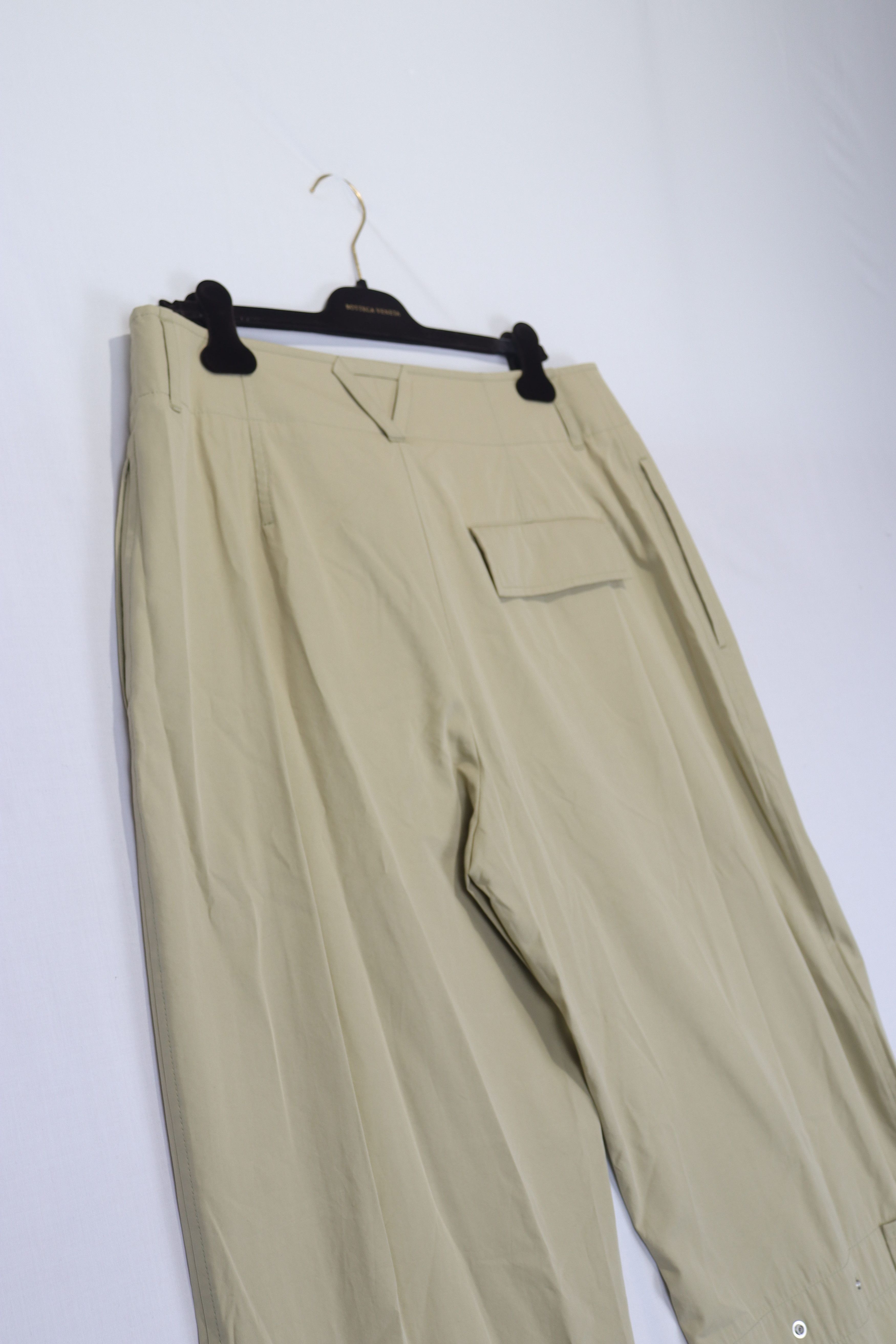Bottega Veneta o1rshd11223 Adjust Back Stretch Pant in Beige / Travertine Size US 36 / EU 52 - 12 Thumbnail