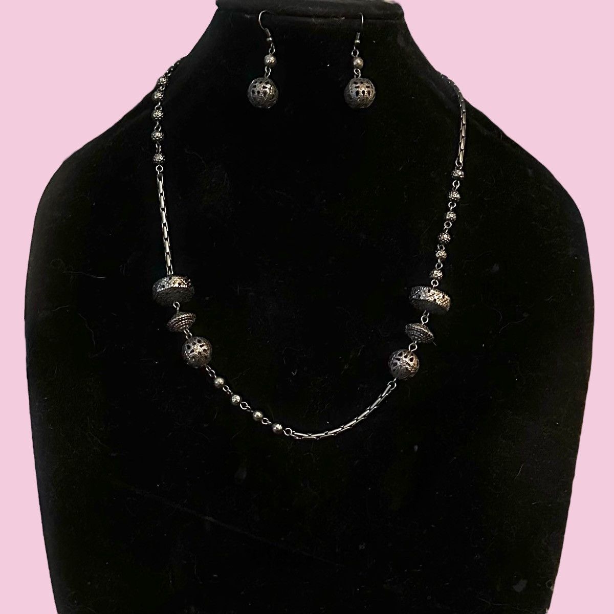 Other Isis dark silver tone filigree bead necklace and earrings Size ONE SIZE - 1 Thumbnail