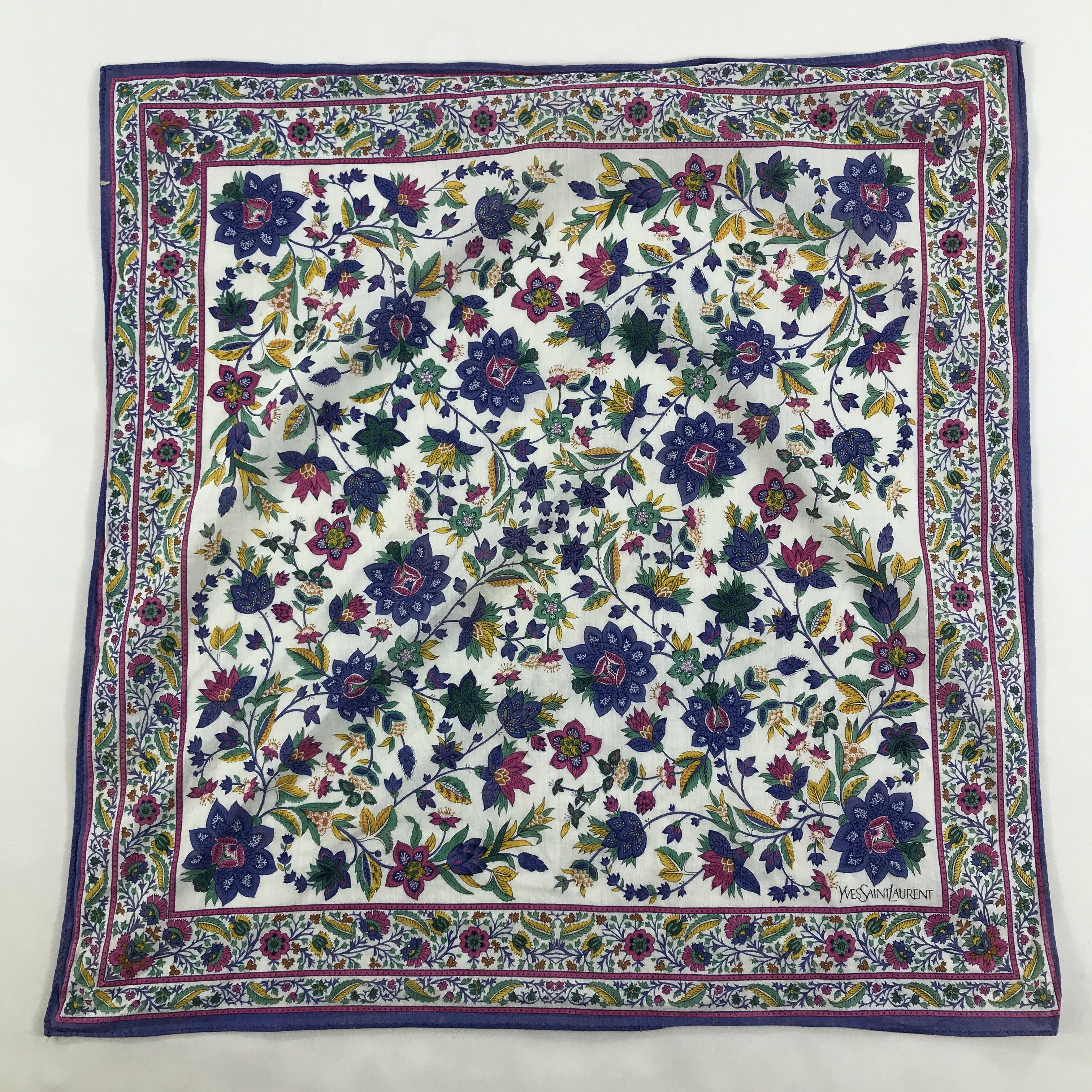 Vintage Yves Saint Laurent Bandana / Handkerchief/Neckerchief -S1724 Size ONE SIZE - 1 Thumbnail
