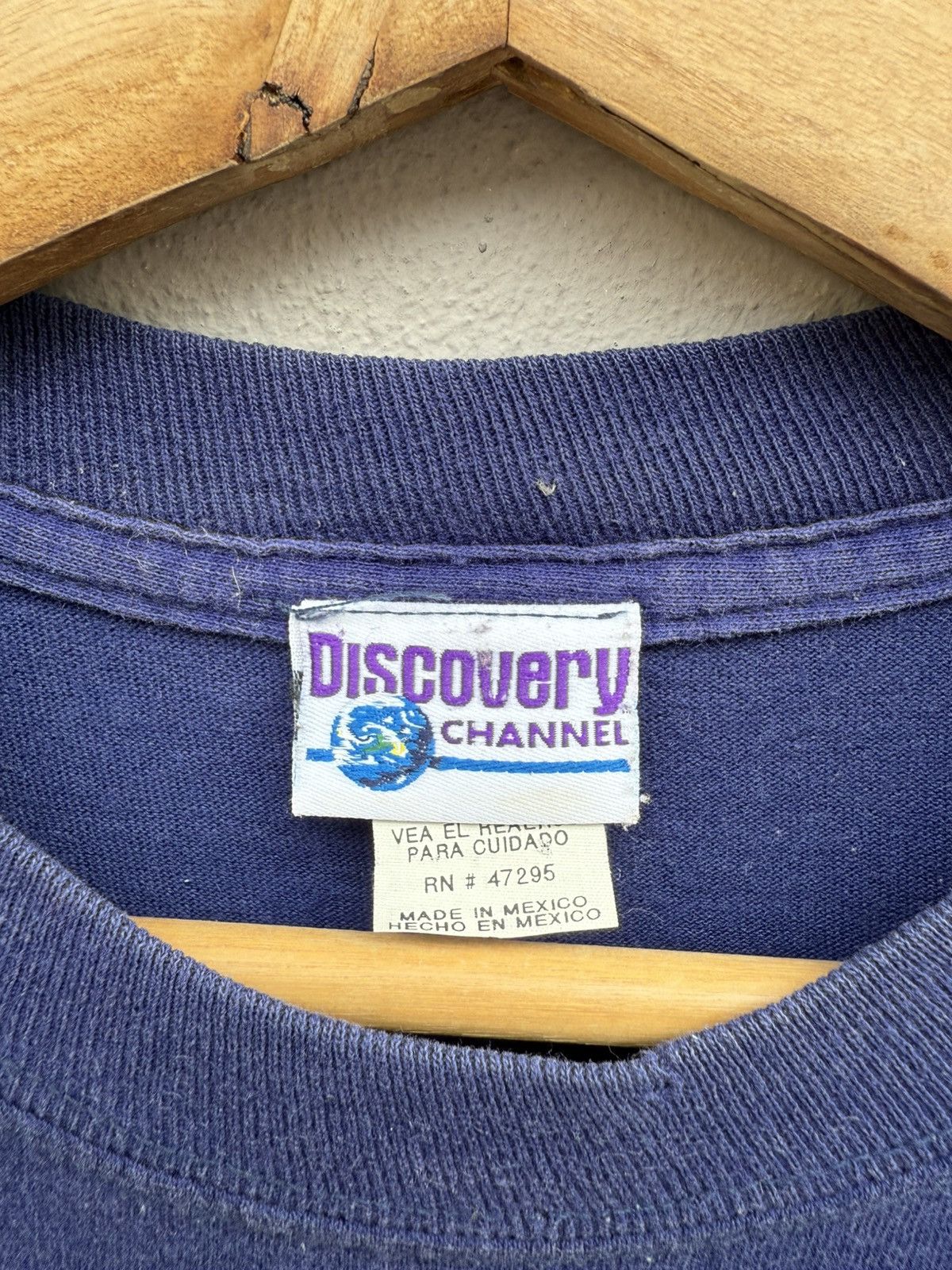 Vintage 💥RARE💥Vintage 1999 DISCOVERY CHANNEL “snack attack” Boxy Tee Size US M / EU 48-50 / 2 - 5 Thumbnail