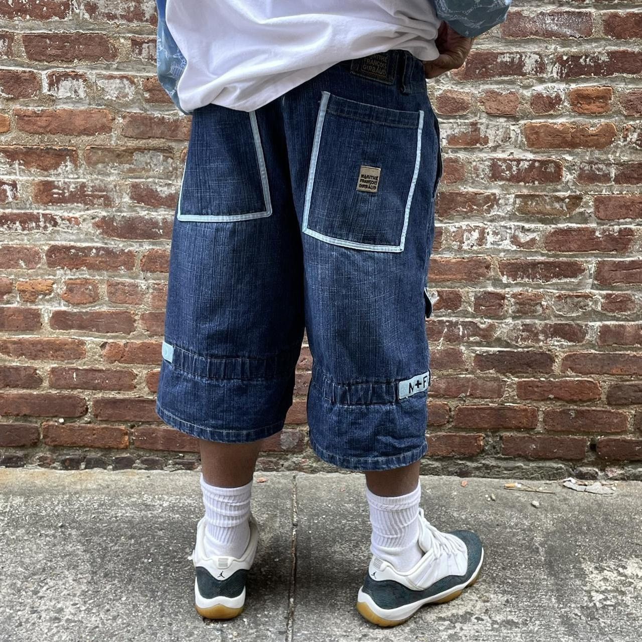 Marithe + Francois Girbaud Marithé + Francois Girbaud shorts Size US 40 / EU 56 - 2 Thumbnail