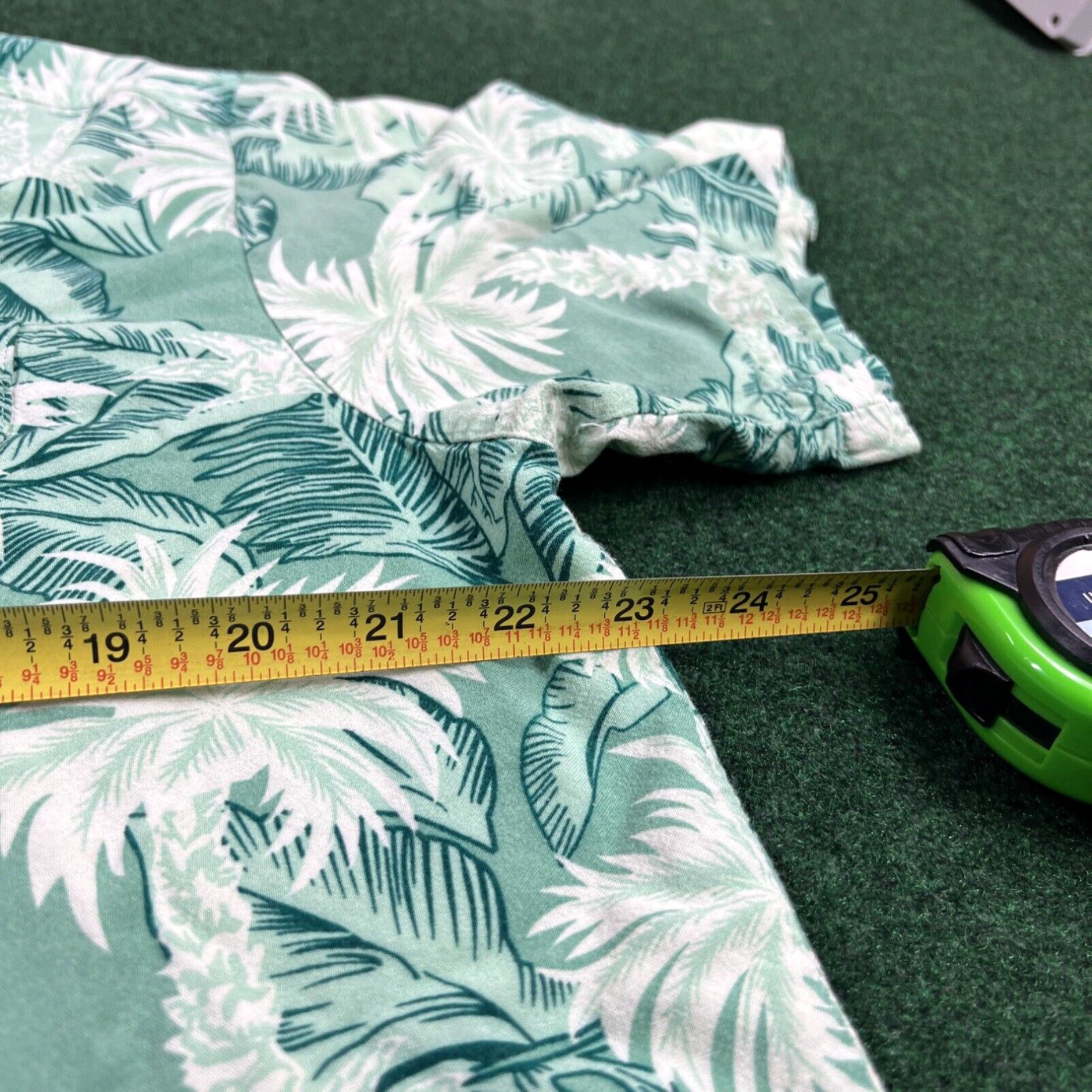 Vintage Bermuda Bay Vintage 80s 90s Hawaiian Rayon Shirt Green Mens Sz XL Fast Shipping Size US XL / EU 56 / 4 - 5 Thumbnail