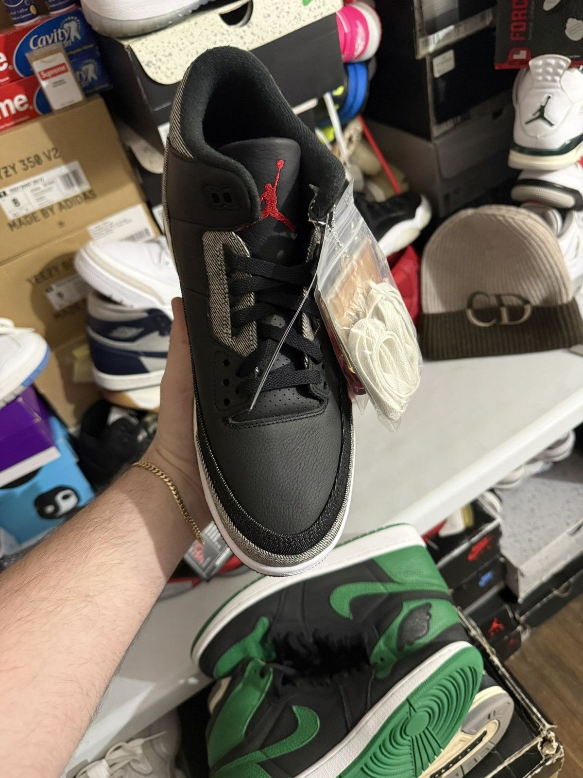 Jordan Brand Jordan retro 3 levis 11/12 Size US 12 / EU 45 - 2 Thumbnail