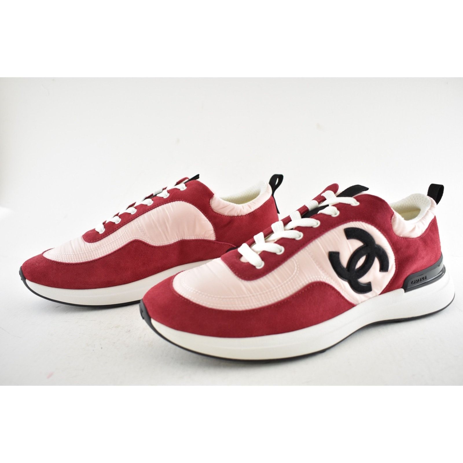 Chanel Chanel 21P Mens Pink Black White CC Logo Low Top Lace Up Size US 11 / EU 44 - 11 Thumbnail