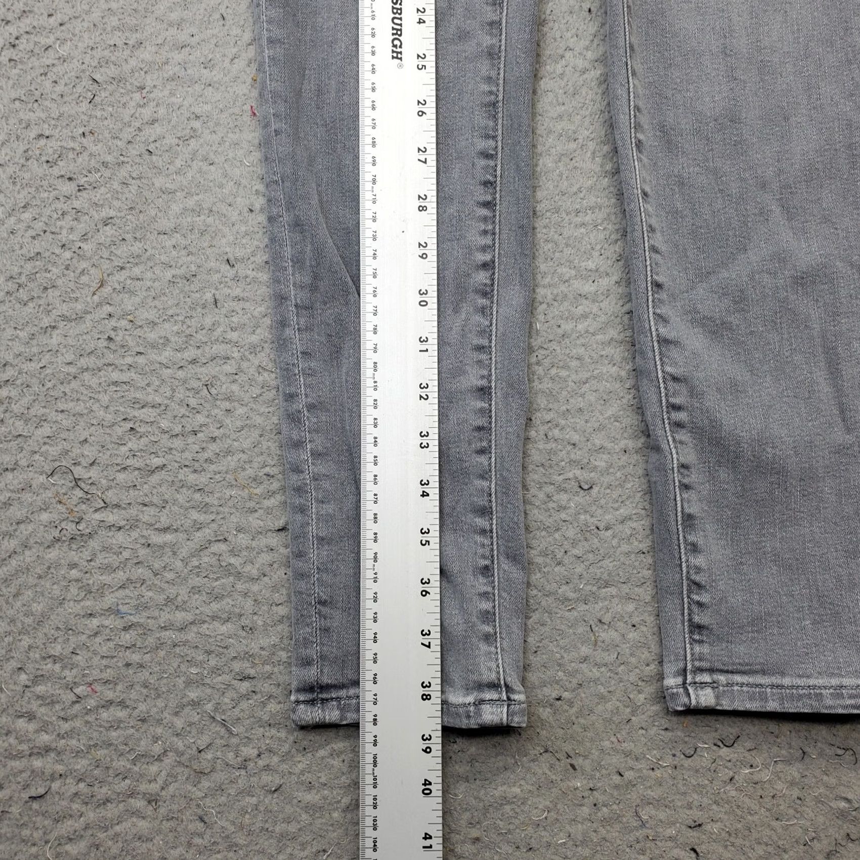 Ann Taylor Ann Taylor Cindy Crop Jeans Womens 4 Gray Denim High-Rise Skinny Leg Button Fly Jeans 4 Womens Gray Crop Skinny Straight? Size 27" / US 4 / IT 40 - 3 Thumbnail