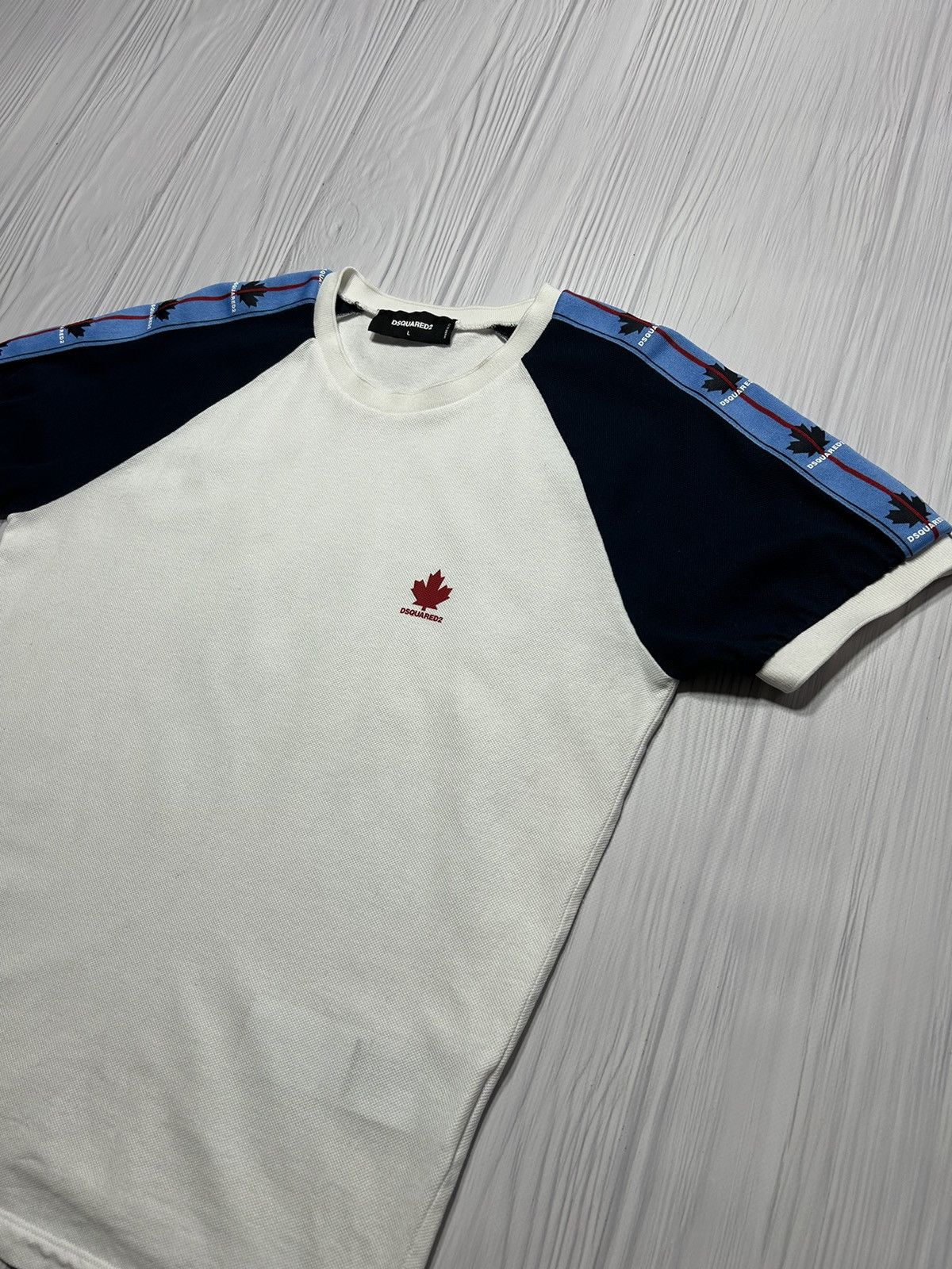 Dsquared2 Dsquared2 Leaf Tape T-Shirt Small Fit Size L Size US L / EU 52-54 / 3 - 4 Thumbnail