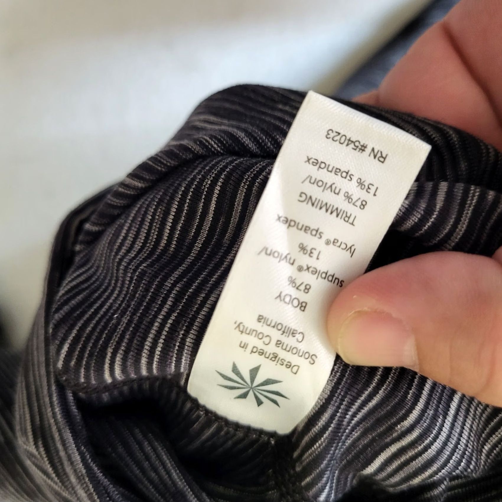Athleta Athleta Mind over Mat Capri Legging Size S Women's Size 28" / US 6 / IT 42 - 6 Thumbnail