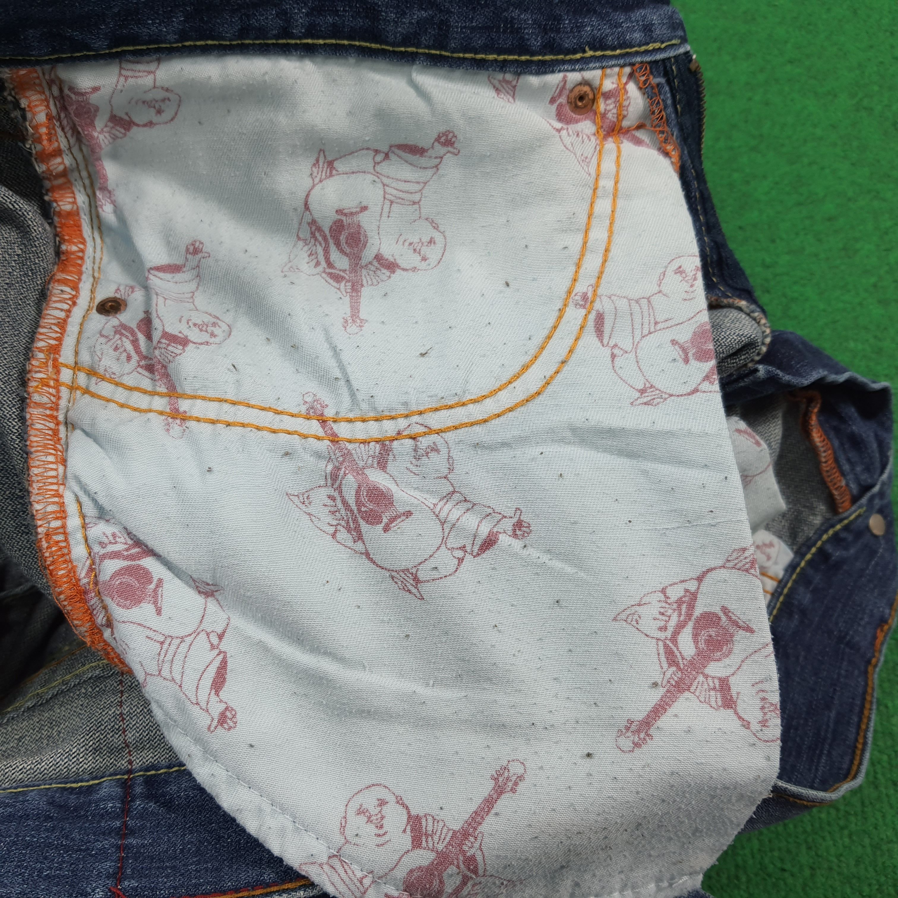 True Religion Rare True Religion Joey World Tour Embroidery Jeans C297N15 Size US 33 - 11 Thumbnail
